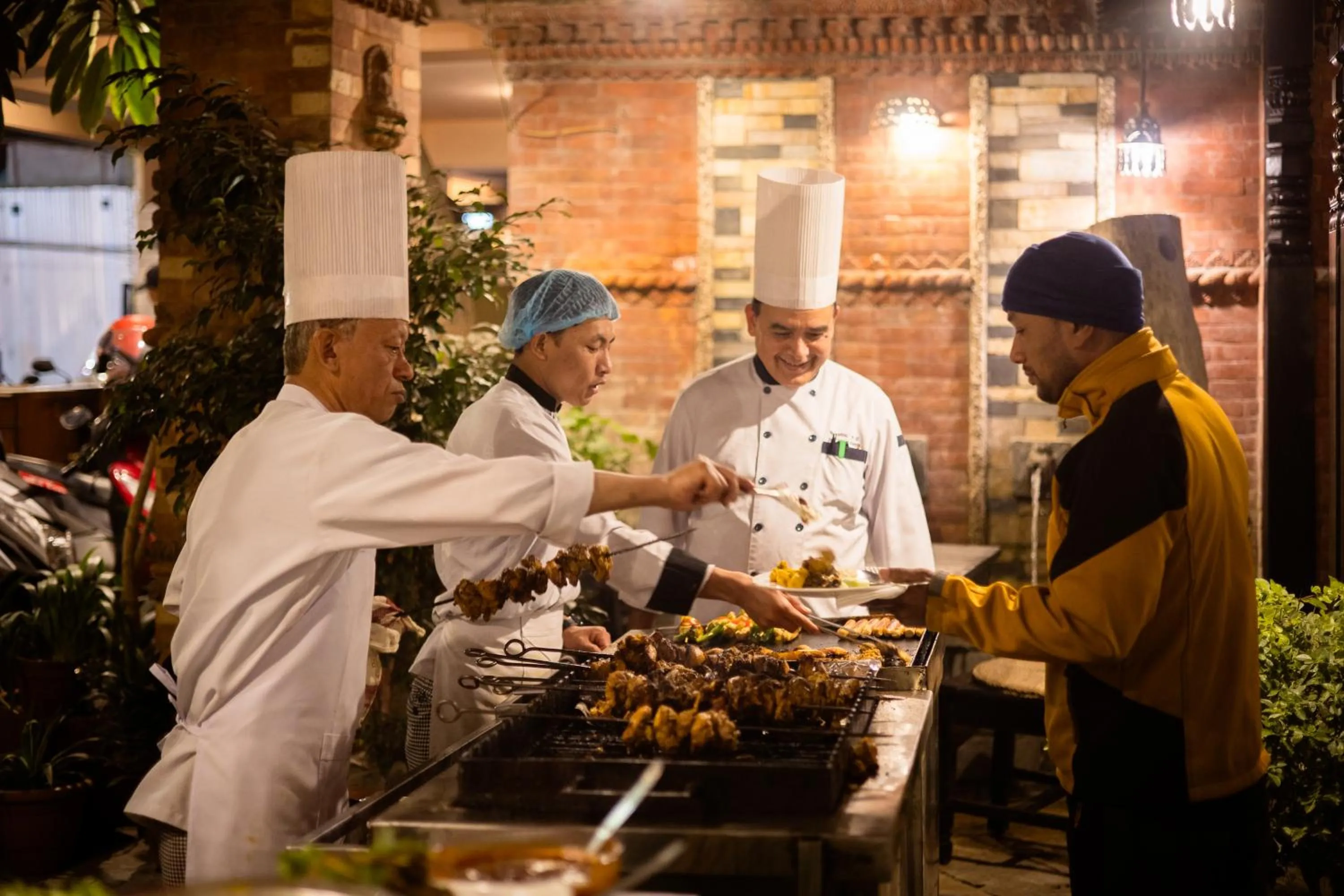 Restaurant/places to eat in Hotel Marshyangdi