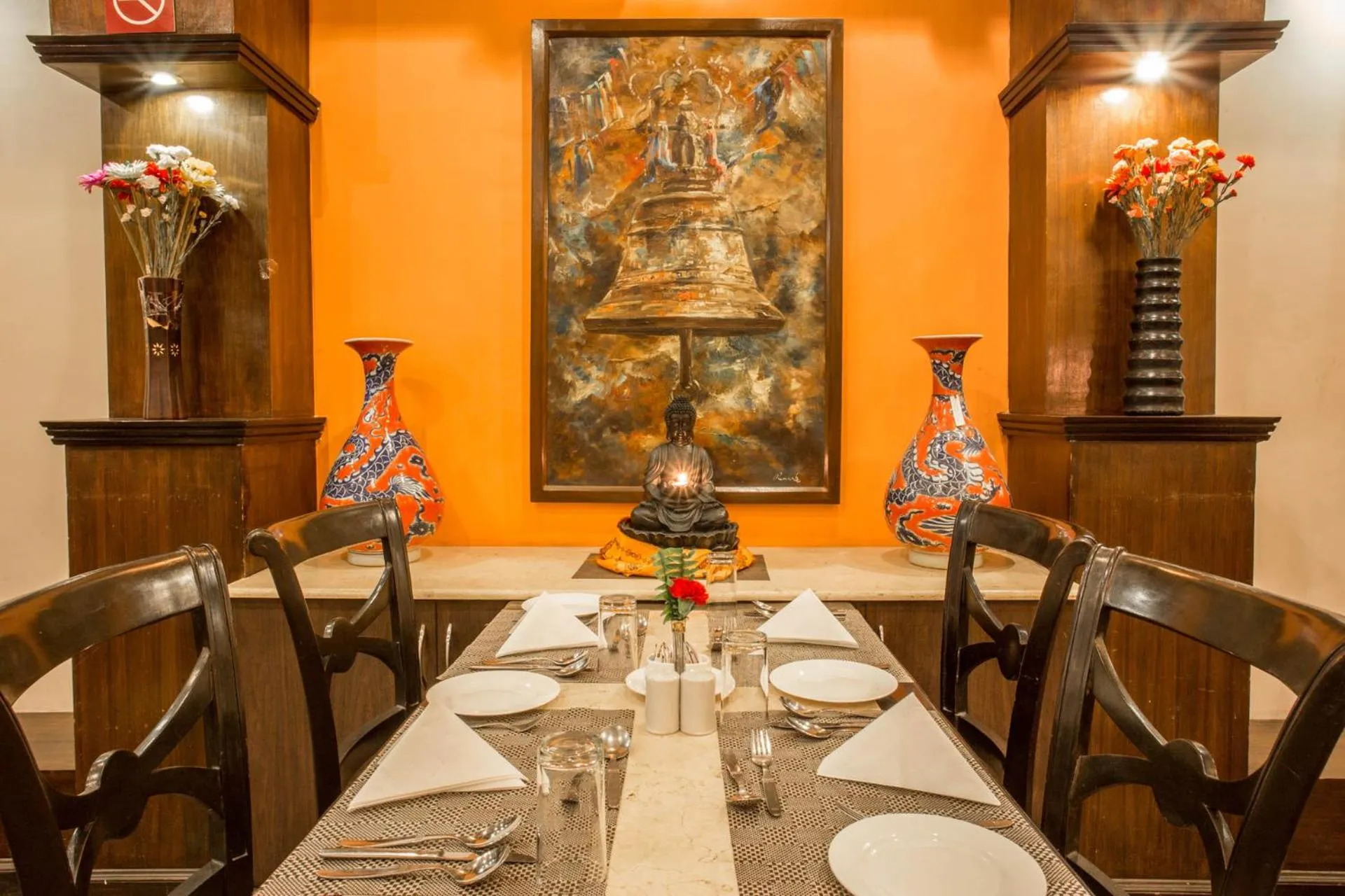 Restaurant/places to eat in Hotel Marshyangdi