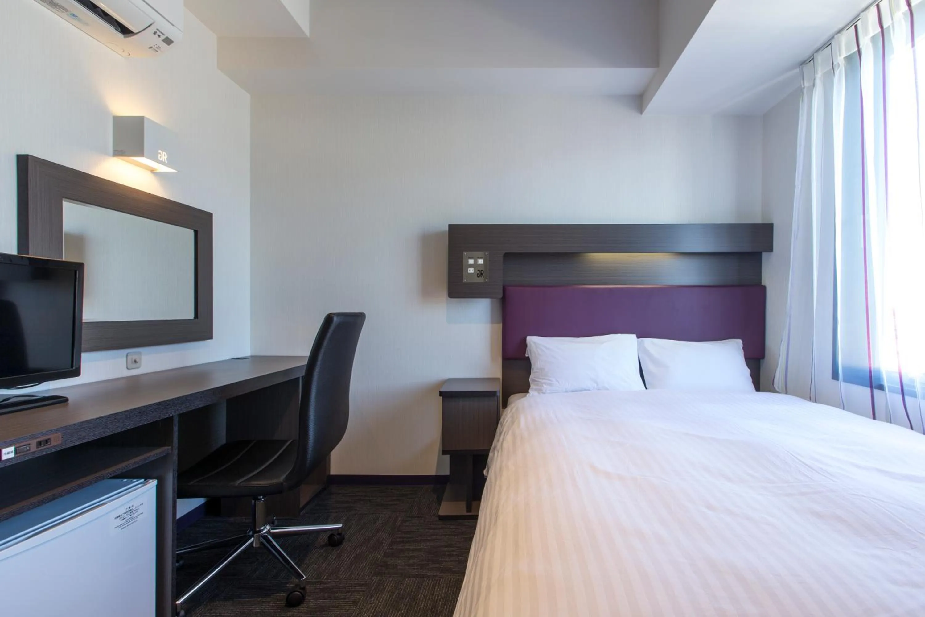 Bed in Green Rich Hotel Izumo (Artificial hot spring Futamata Yunohana)