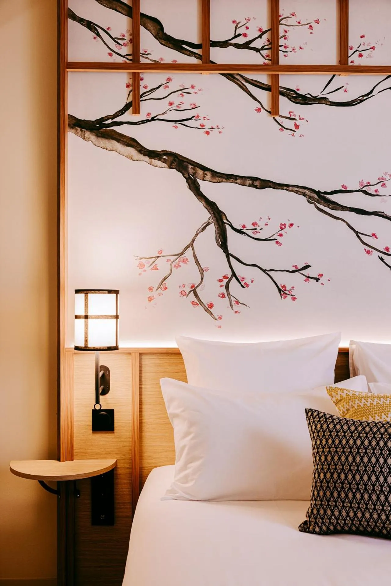 Bedroom, Bed in Sangha Toulouse