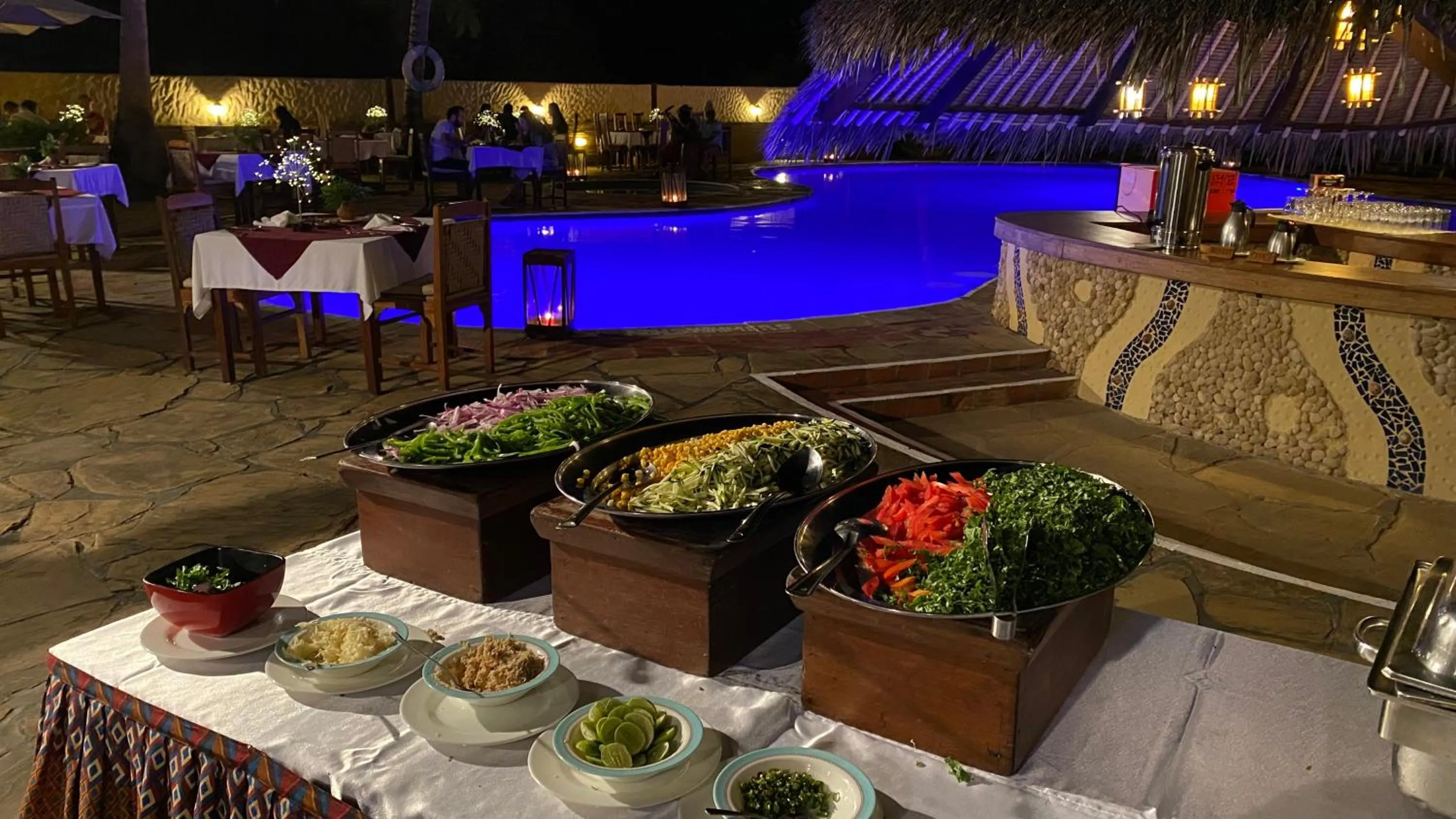 Restaurant/places to eat in Pinewood Beach Resort and Spa