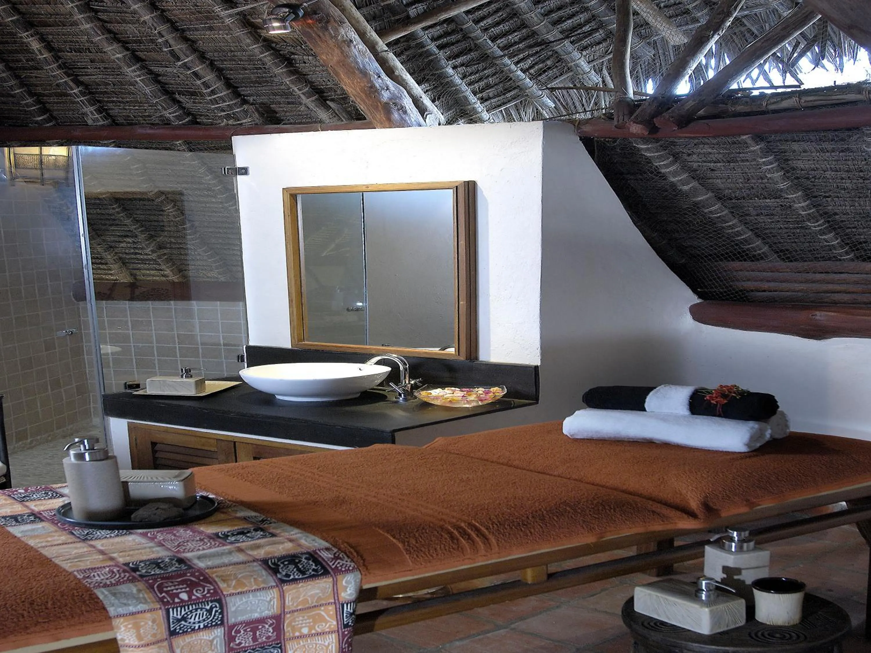 Spa and wellness centre/facilities in Pinewood Beach Resort and Spa