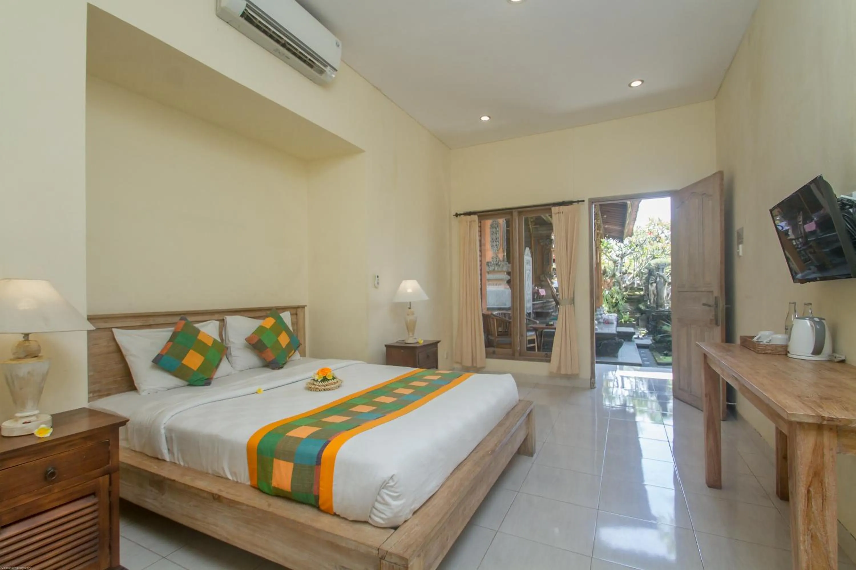 Bed in KUDESA Homestay by Pramana Villas