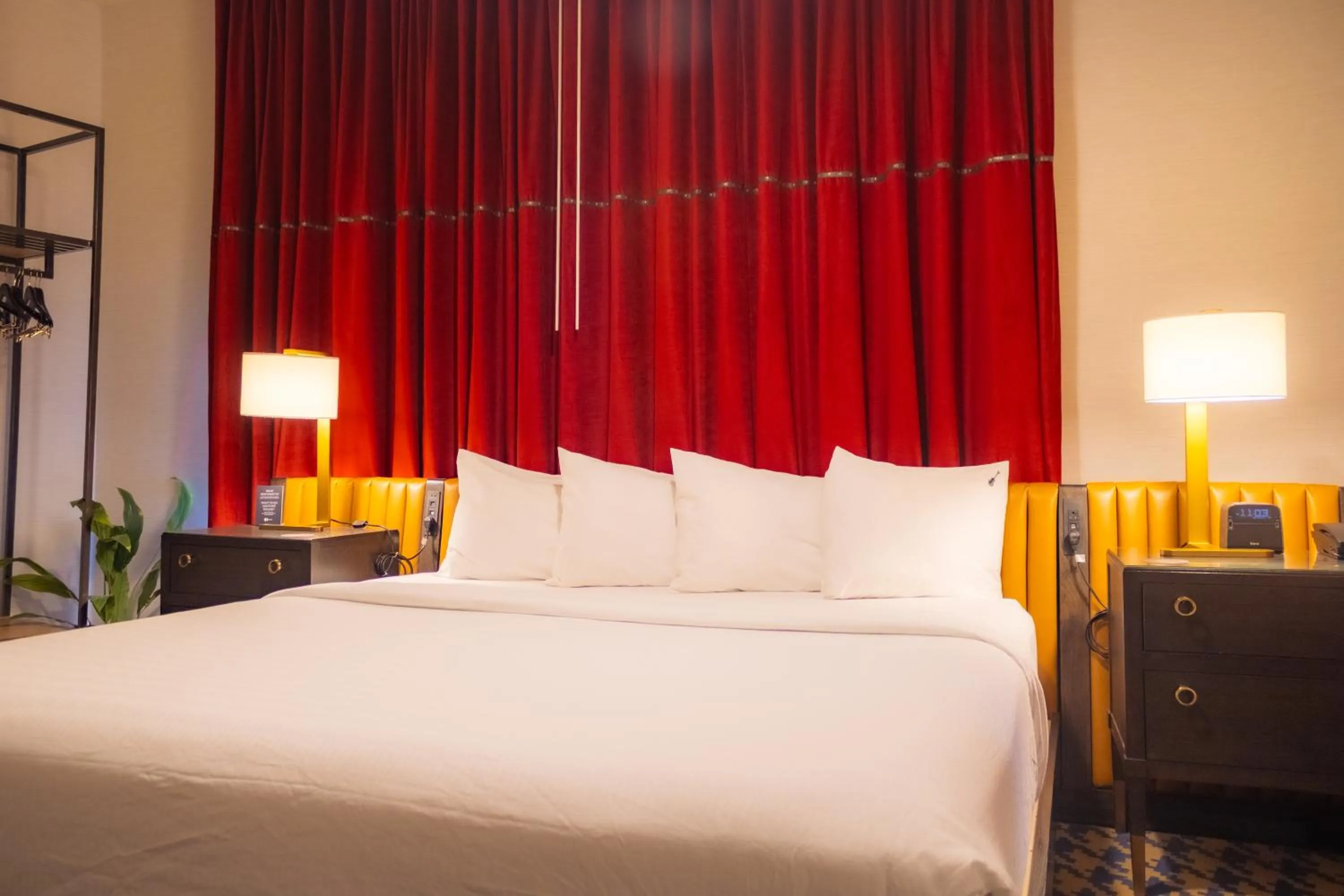 Bedroom, Bed in Rocksino by Hard Rock Deadwood