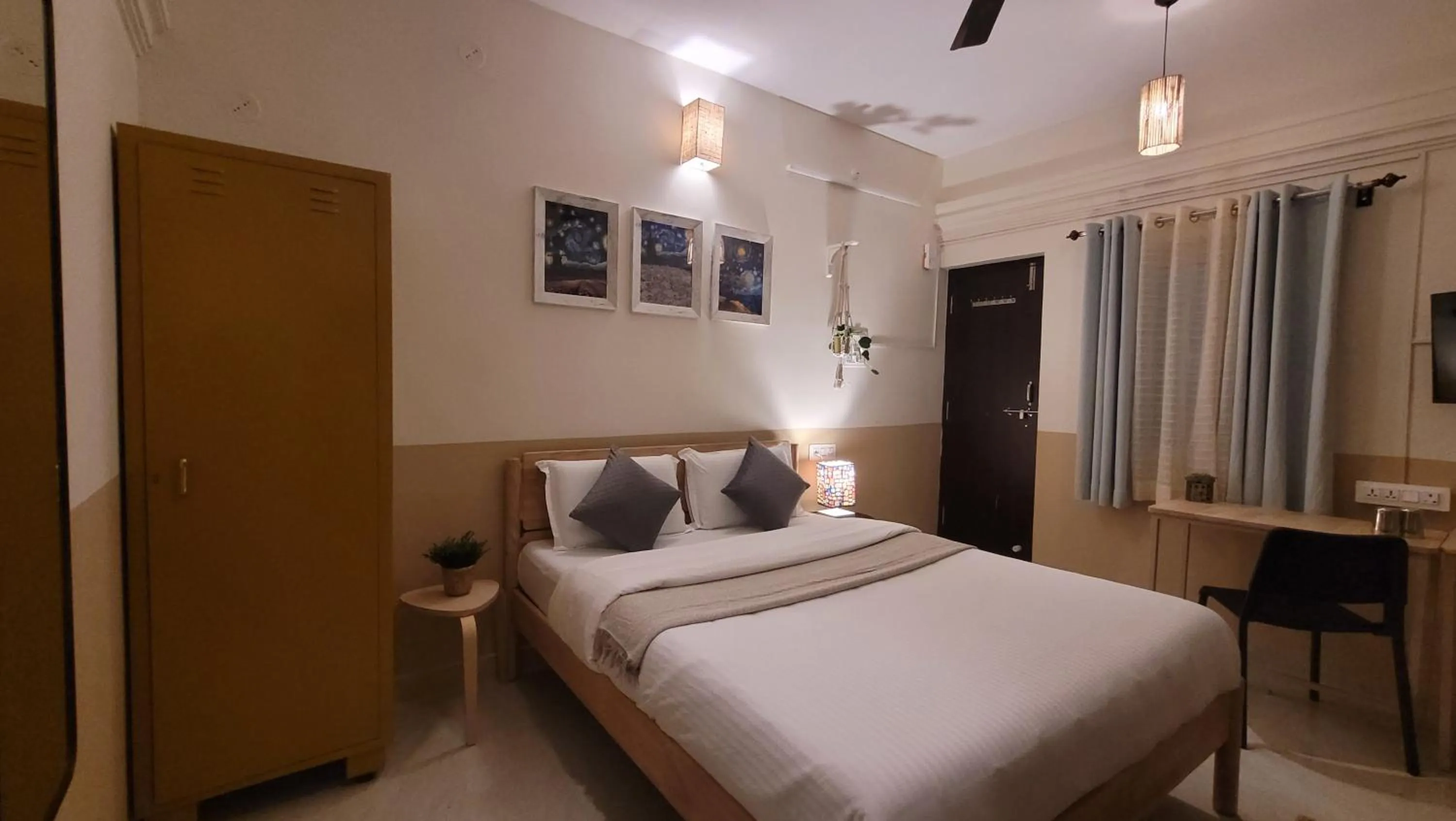 Bed in 144 Tipiverse