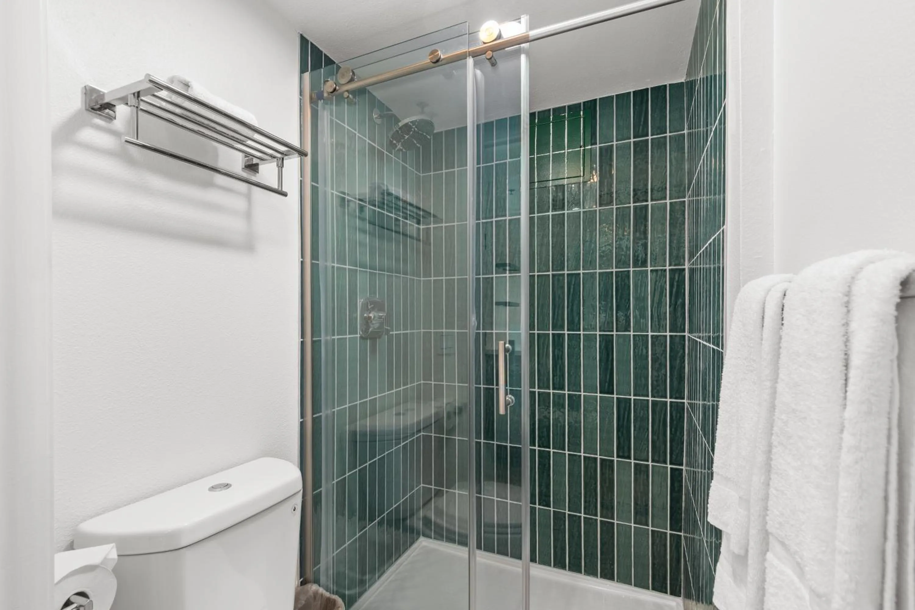 Uptown Inn - Limited Service Apart-Hotel