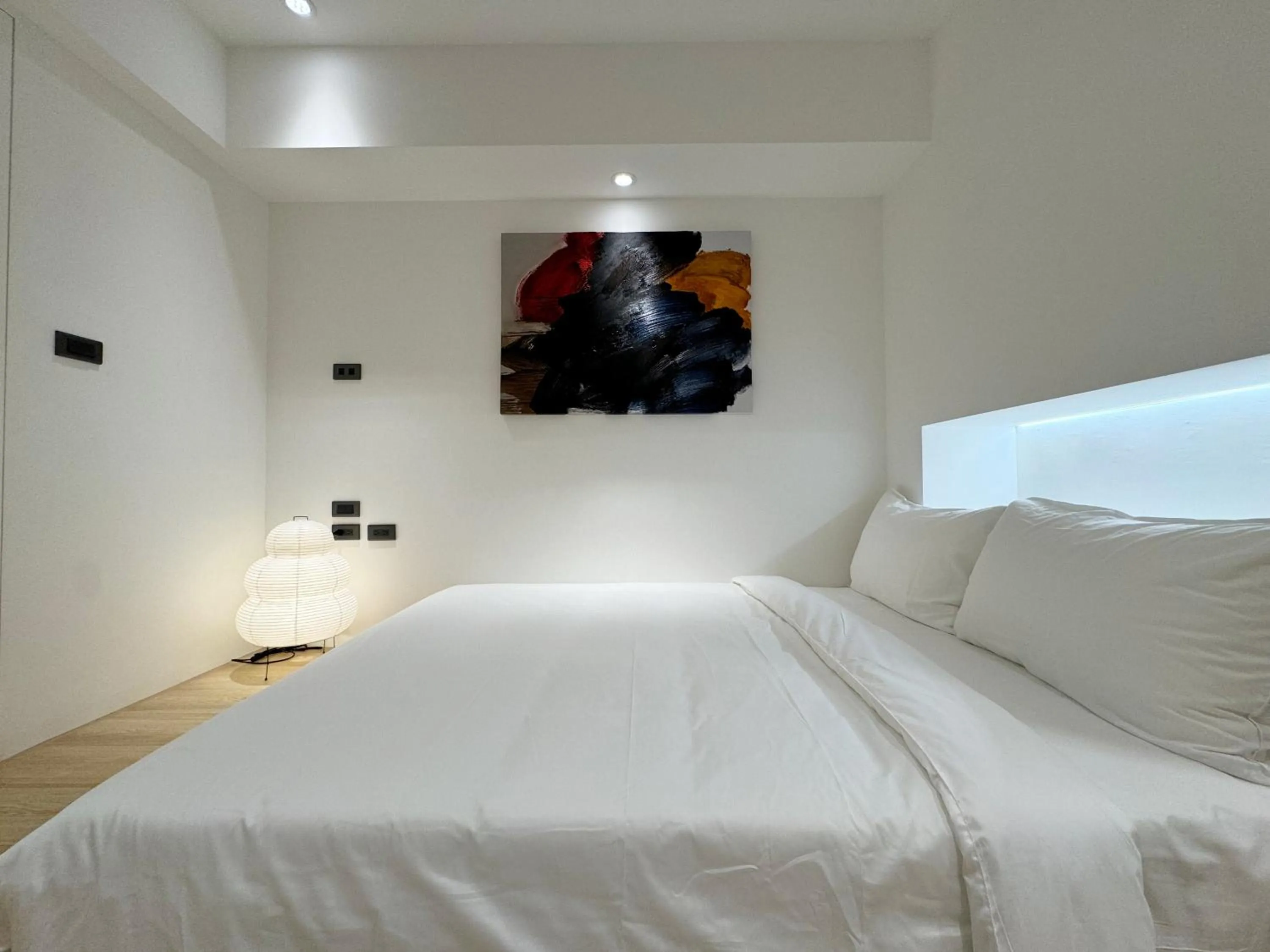 Photo of the whole room, Bed in A Day A Room