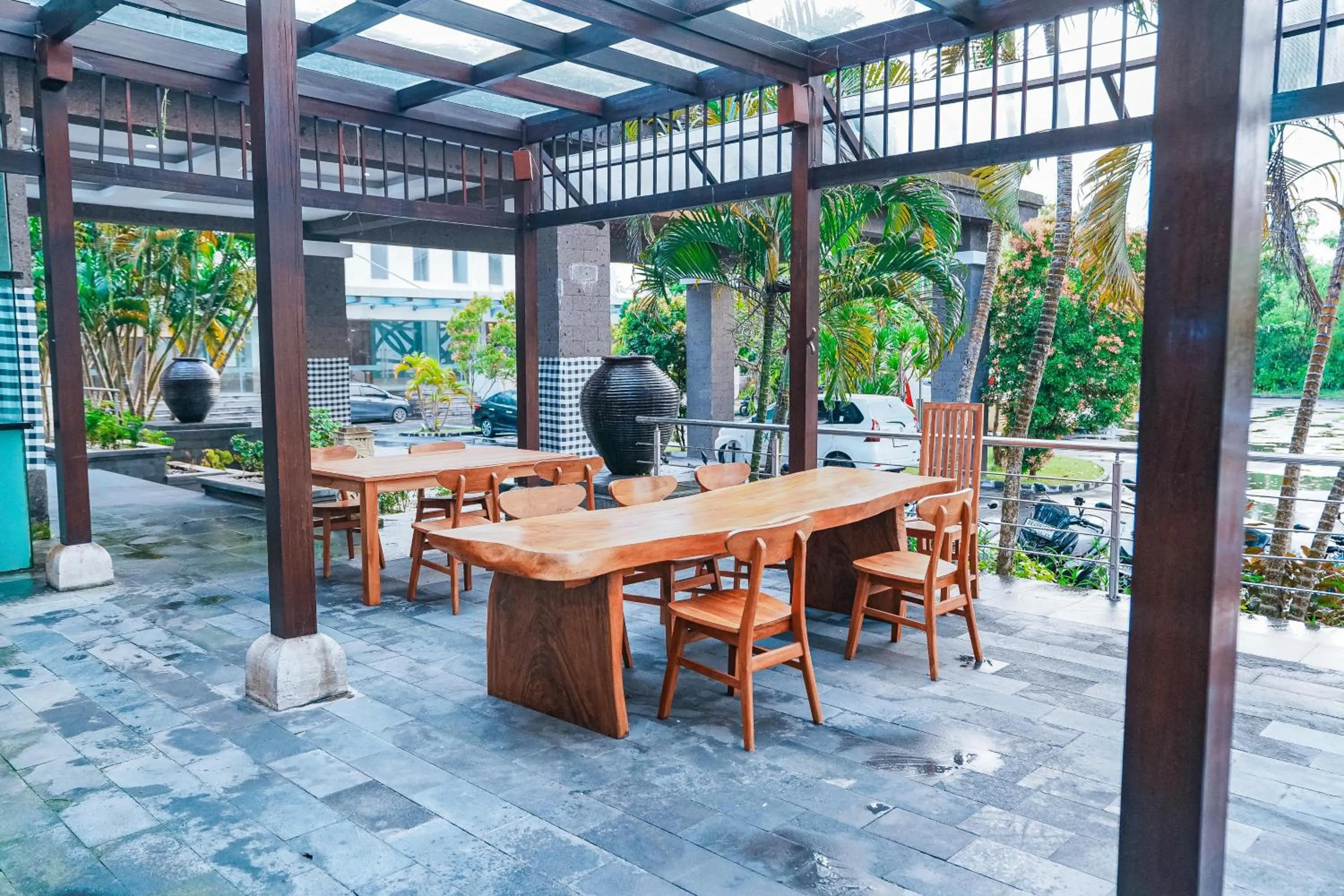 Restaurant/places to eat in New Kuta Hotel by LORIN