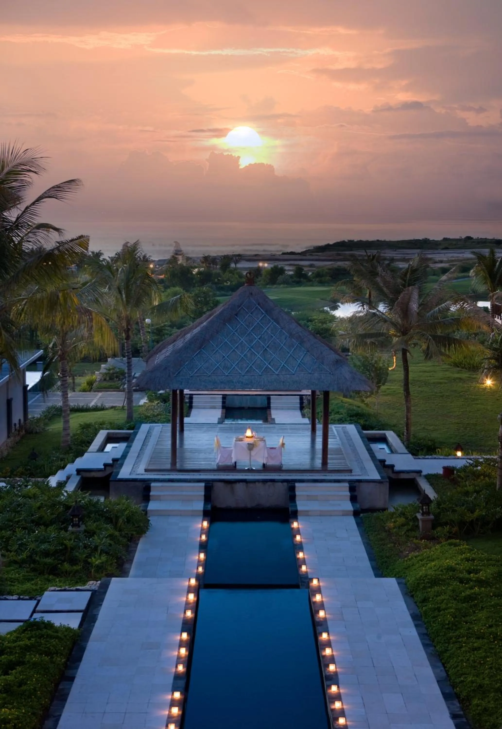 Garden in New Kuta Hotel by LORIN