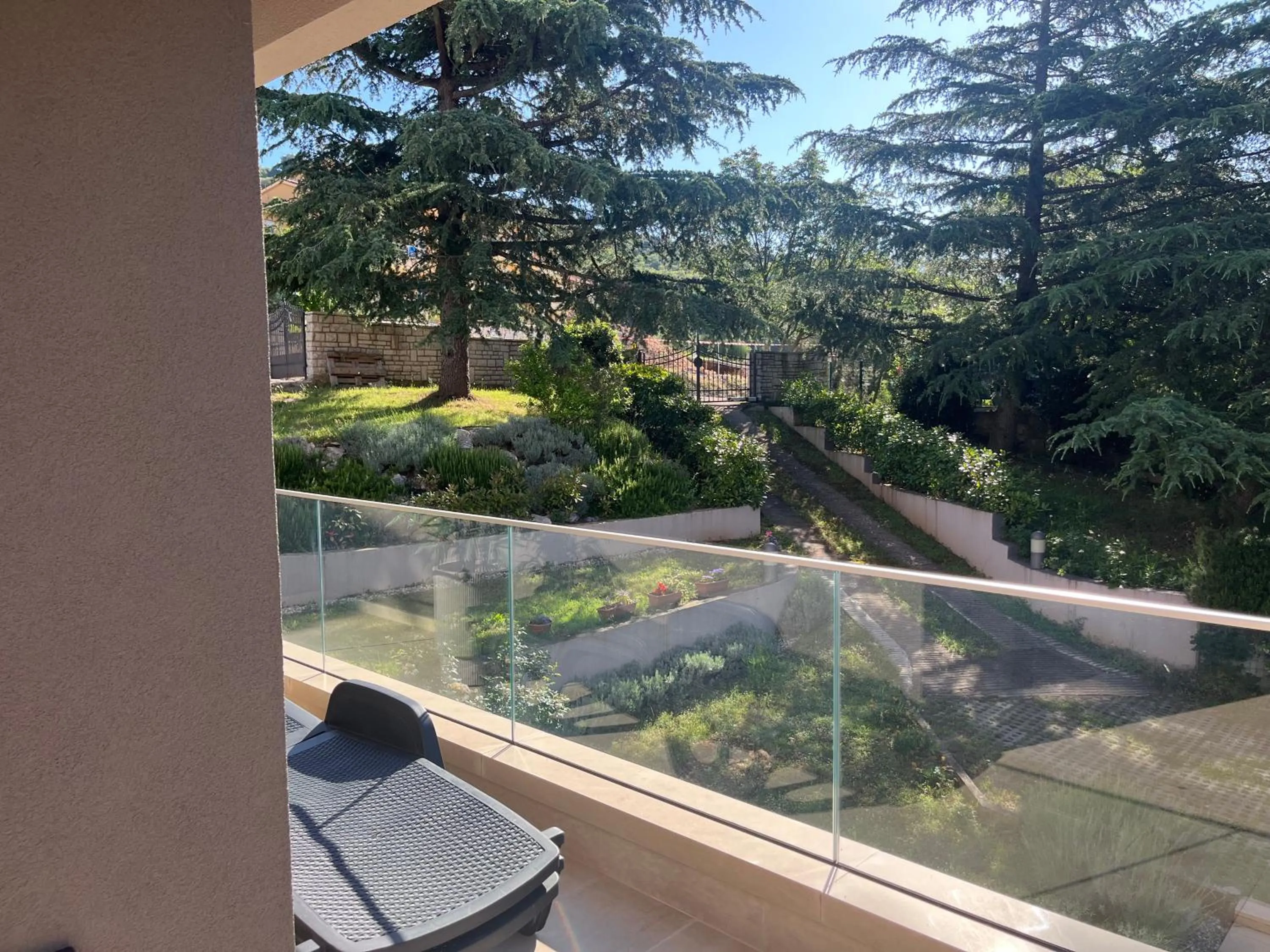 NIKA RELAX FOR 2, hike and bike