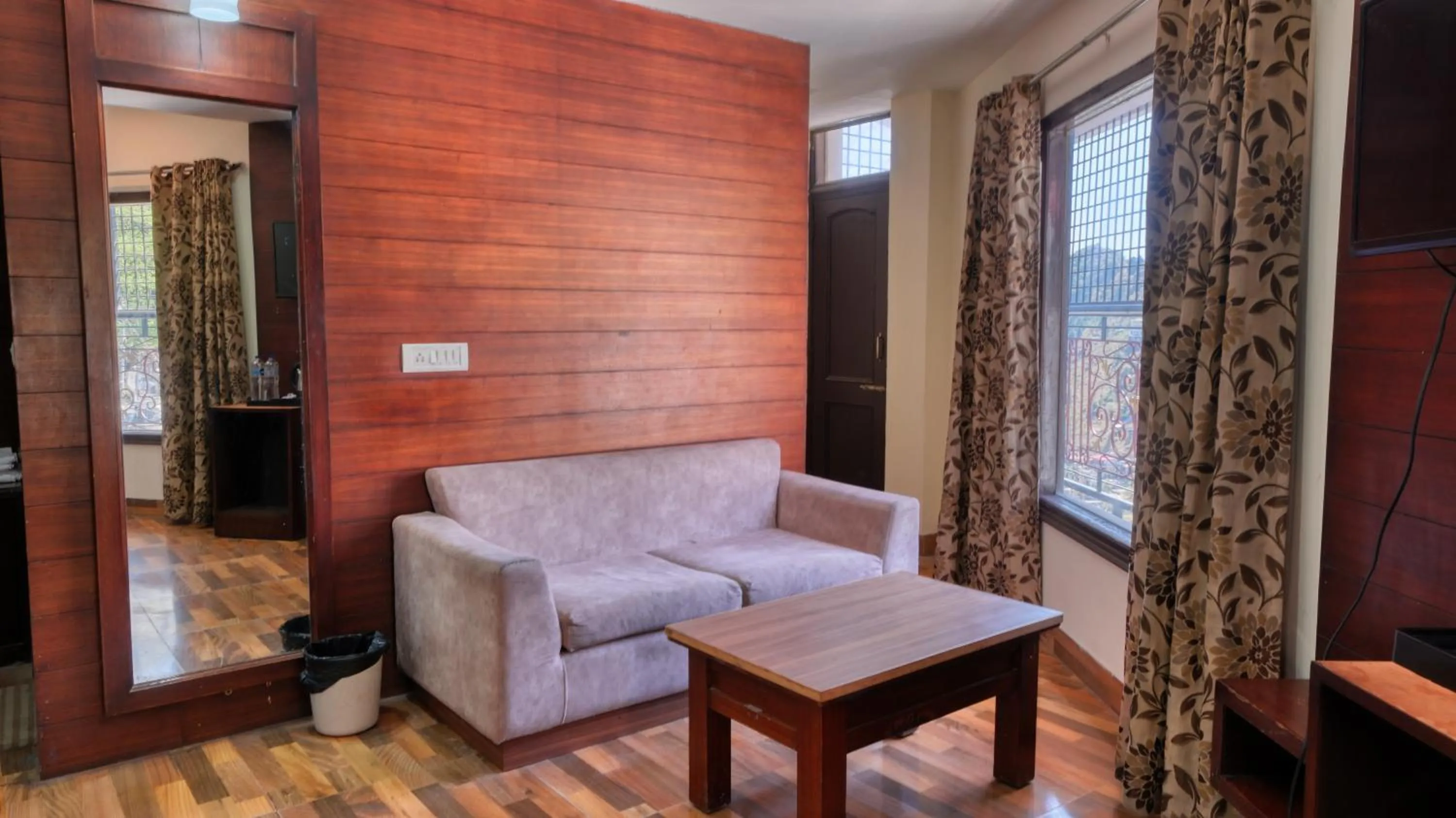 Seating area in Basera Hotel, Mall Road