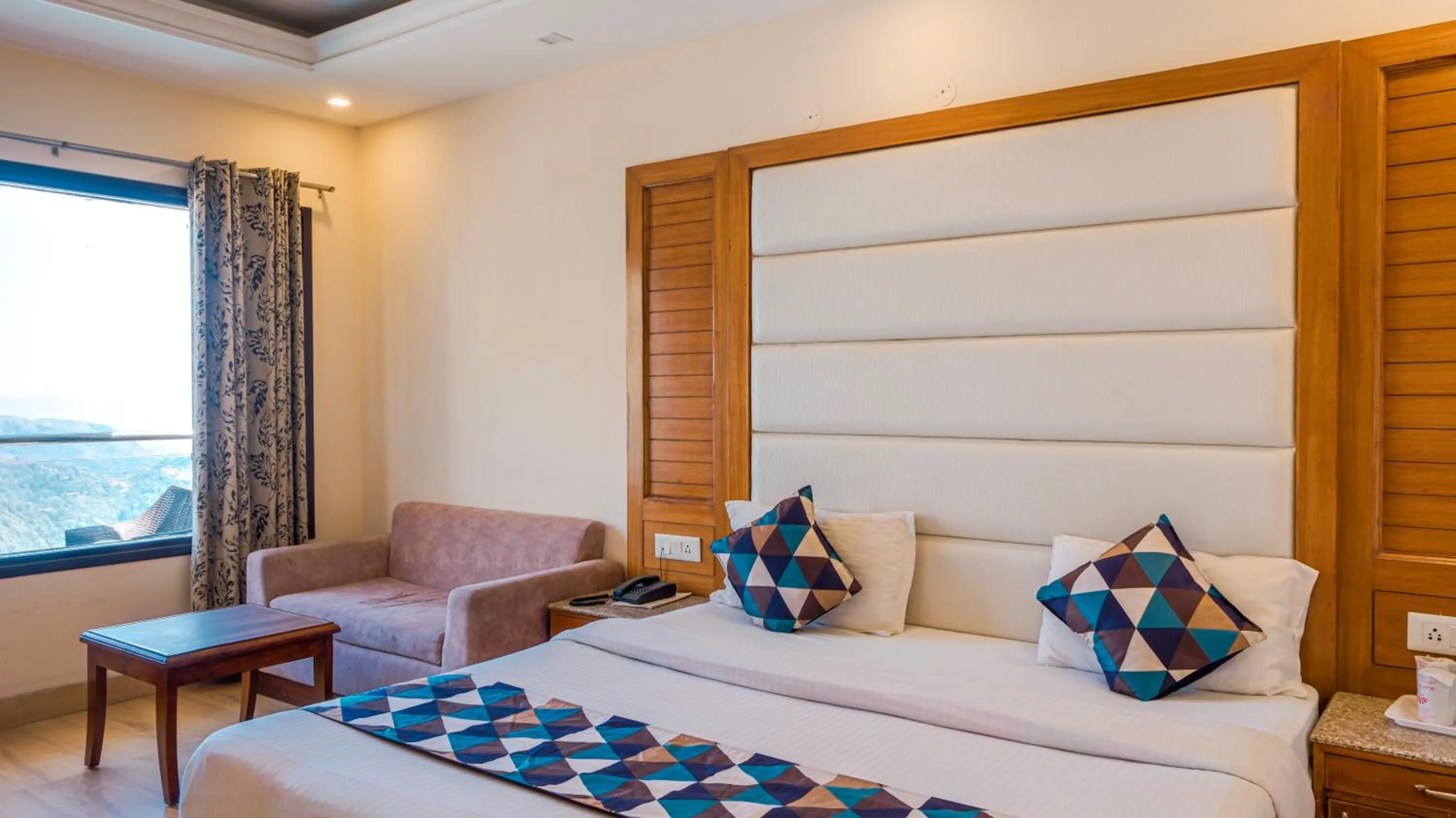 Bed in Basera Hotel, Mall Road