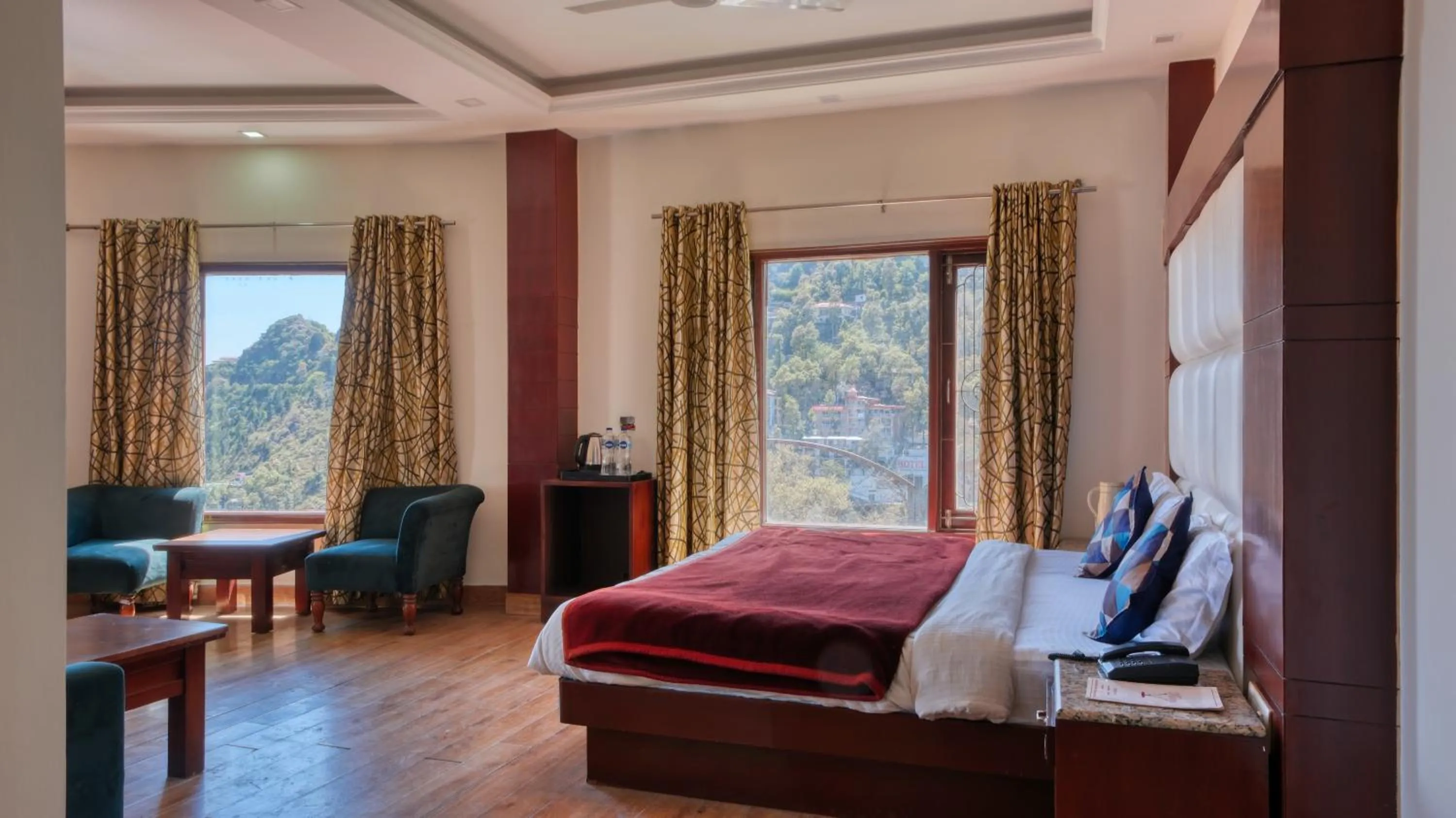 Natural landscape, Bed in Basera Hotel, Mall Road