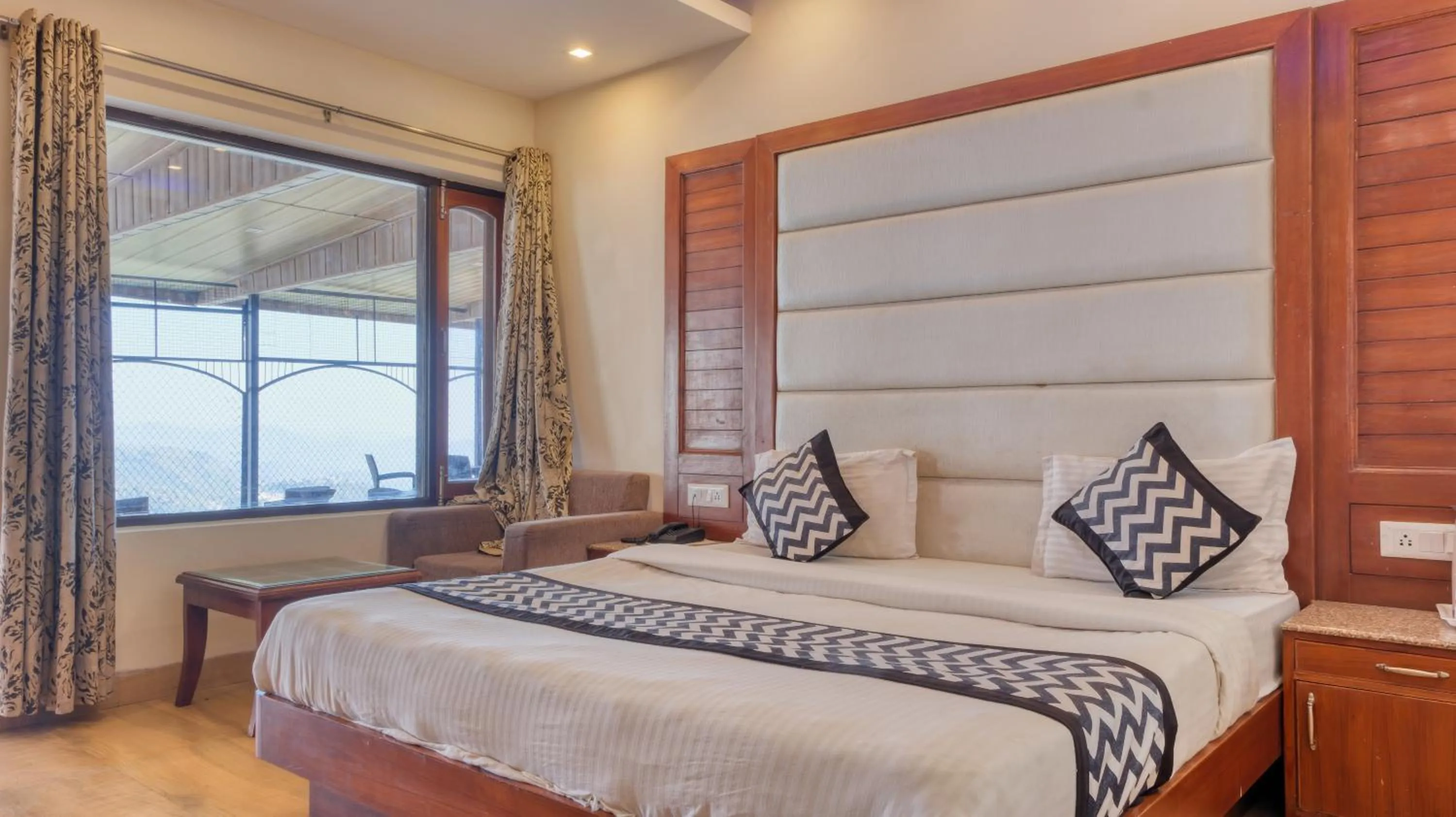 Bed in Basera Hotel, Mall Road