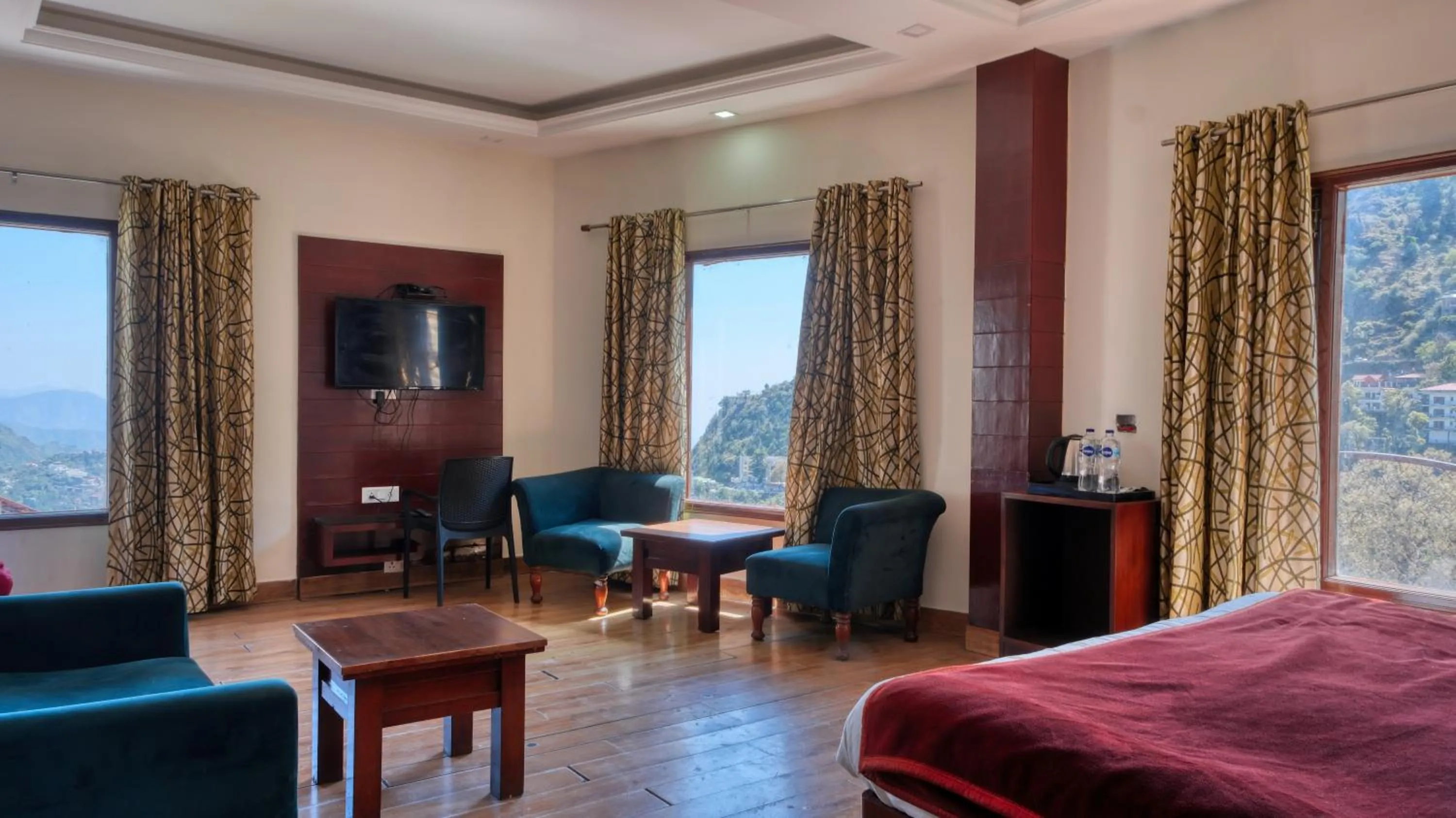 Bed in Basera Hotel, Mall Road