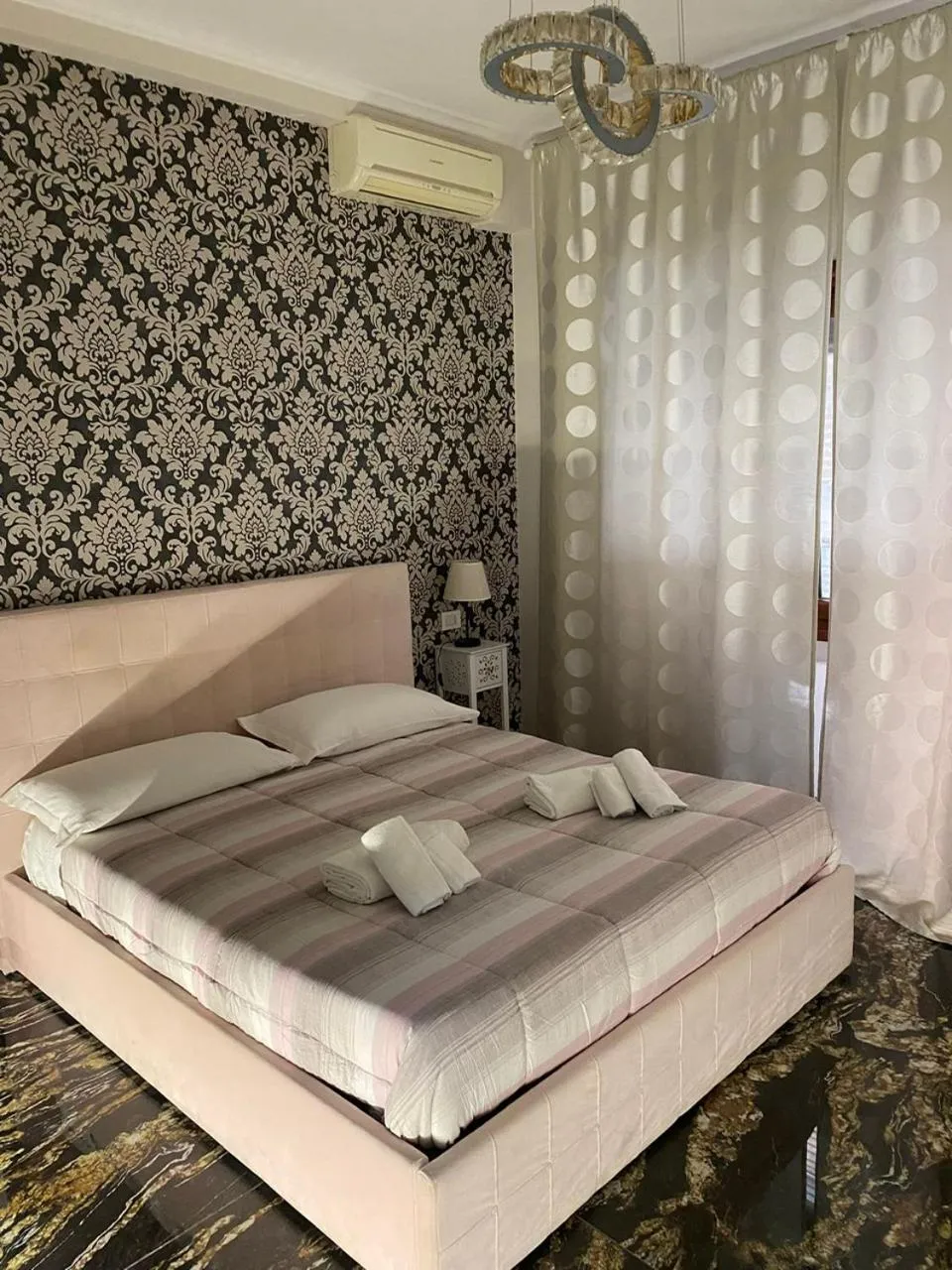 Bed in B&B Caos Calmo