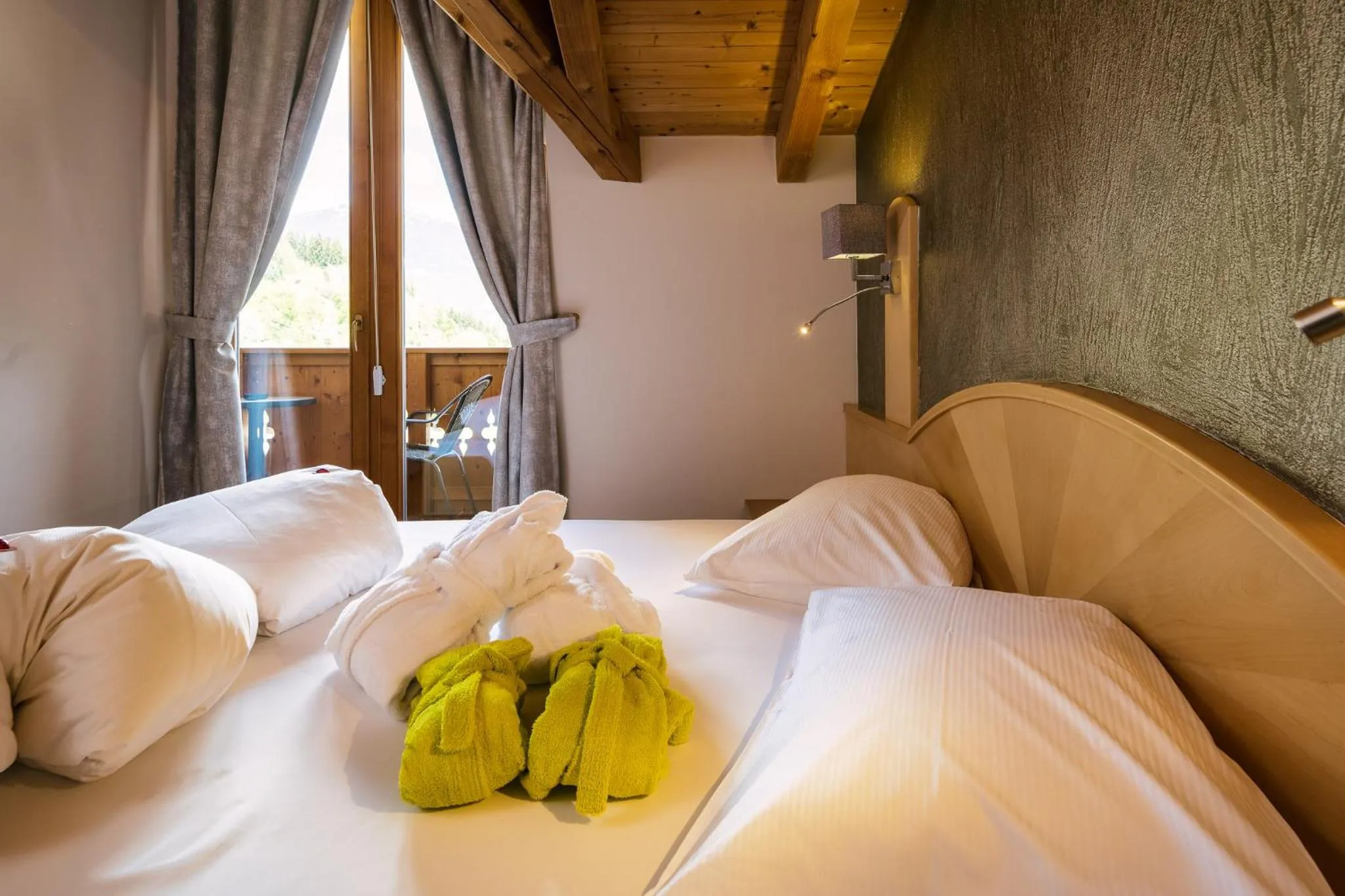 Bedroom, Bed in Kinderhotel Laderhof