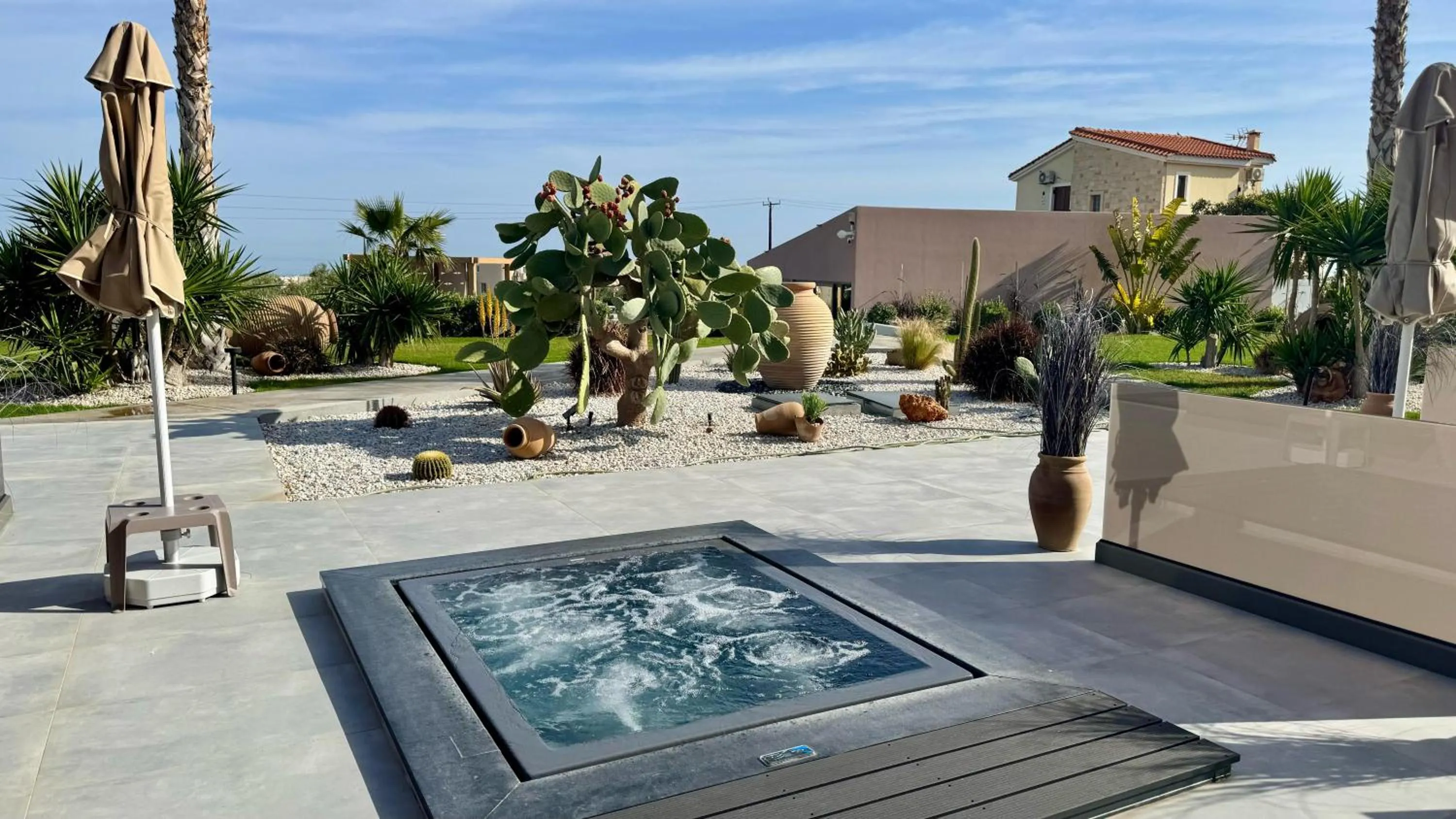 Hot Tub in La Rêve Luxury Apartments with Private Jacuzzi