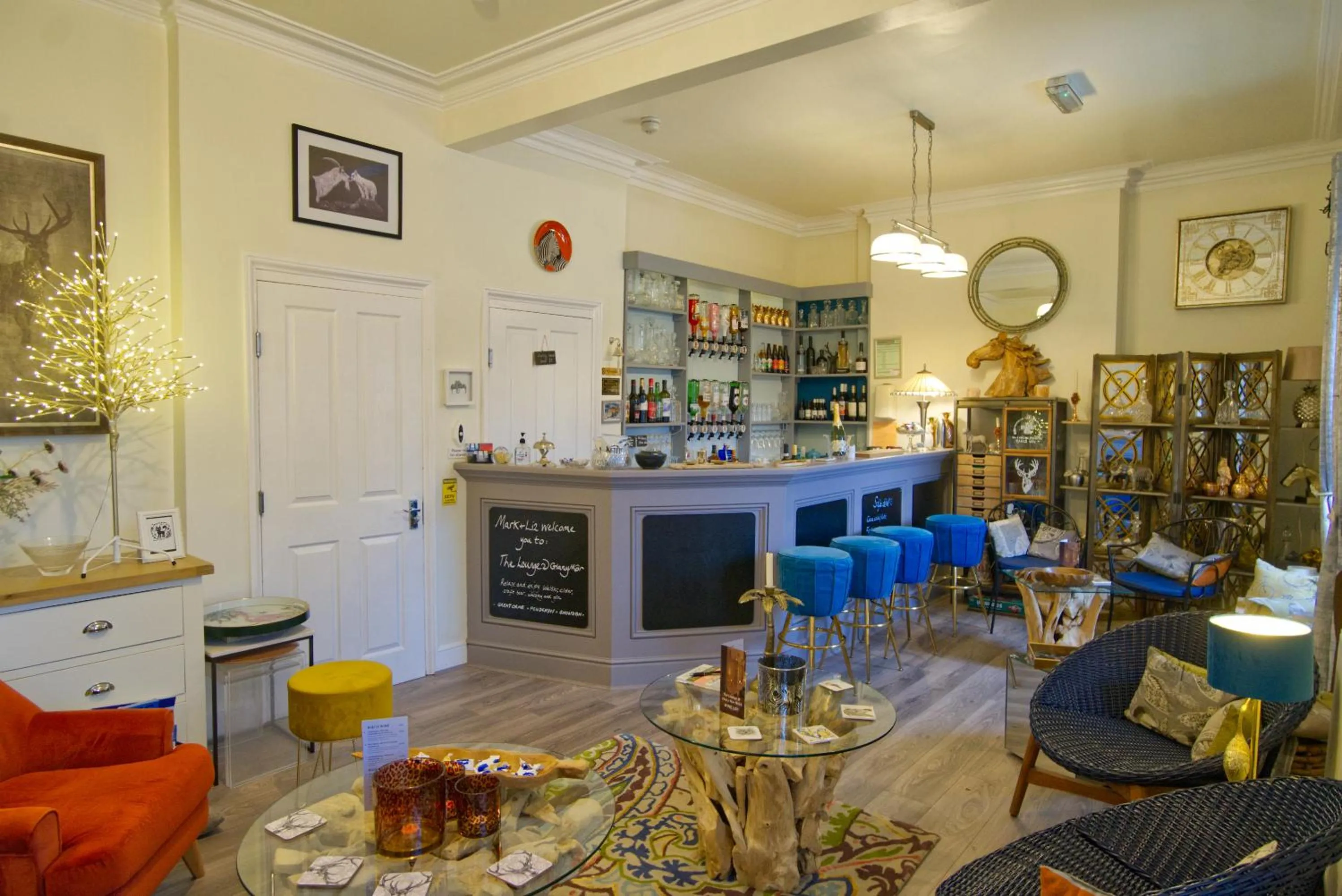 Lounge or bar in Glan Y Mor Hotel (Adult Only)