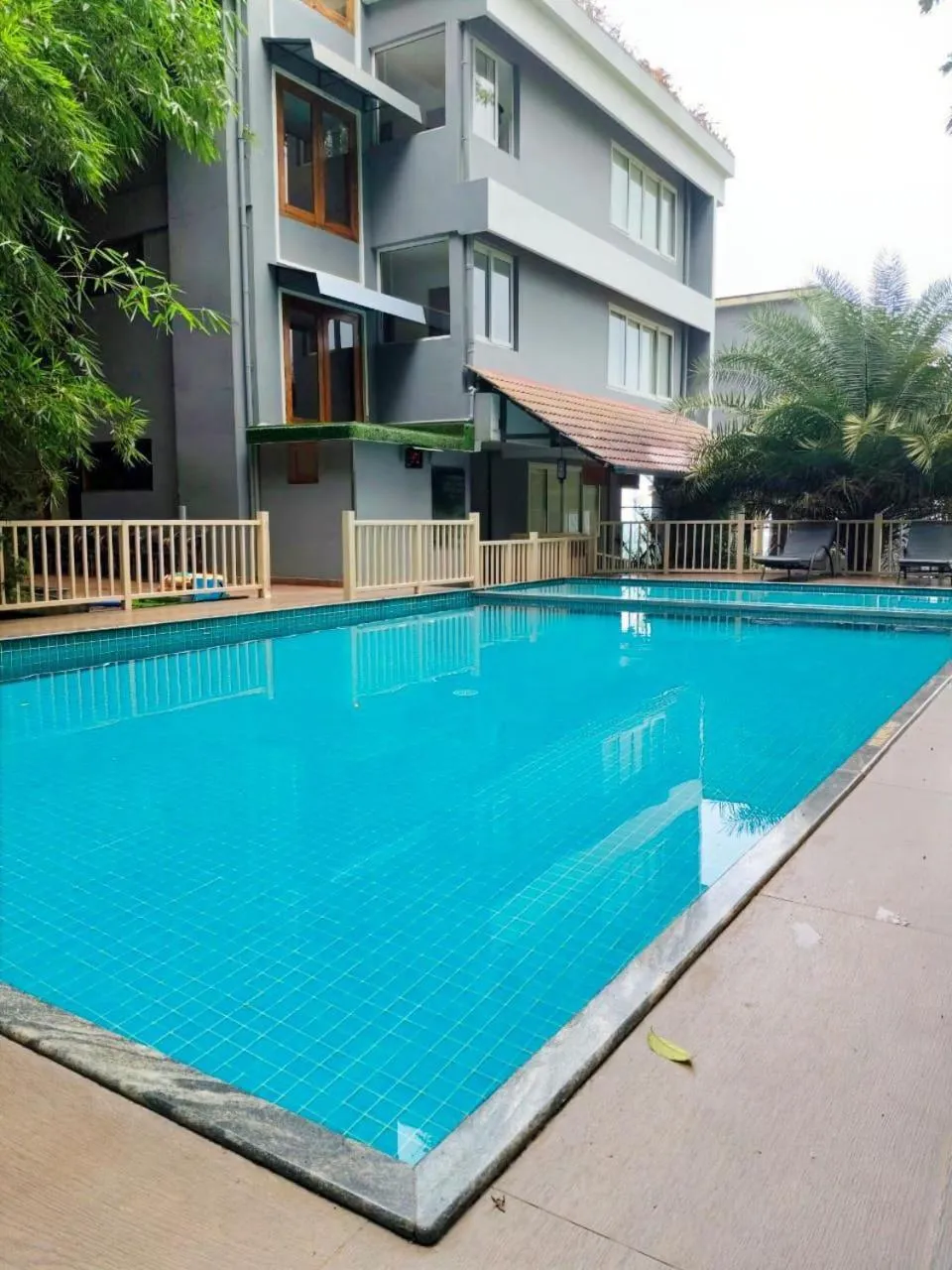 Swimming pool in Chandys Windy Woods Munnar