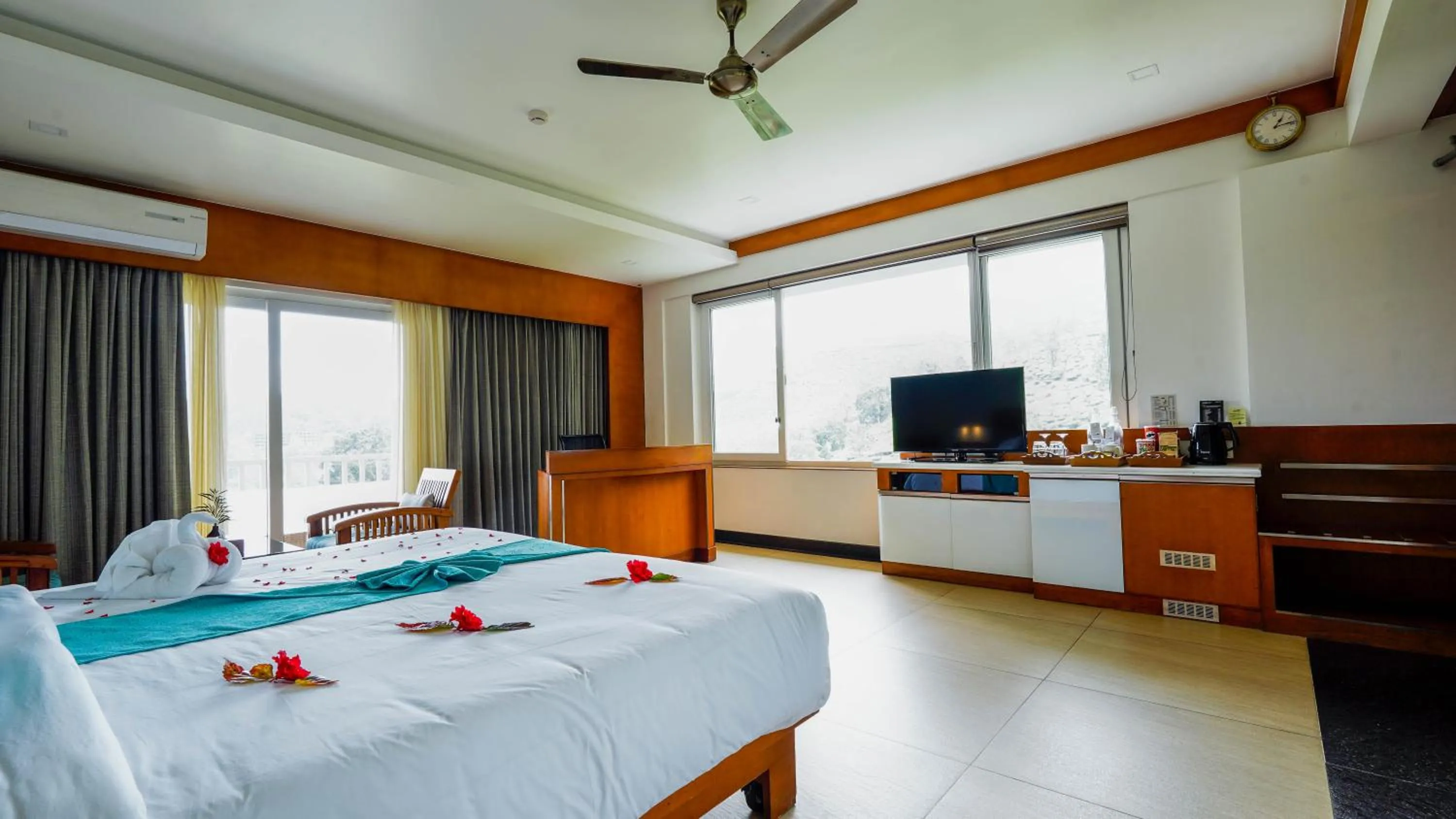 Bed in Chandys Windy Woods Munnar