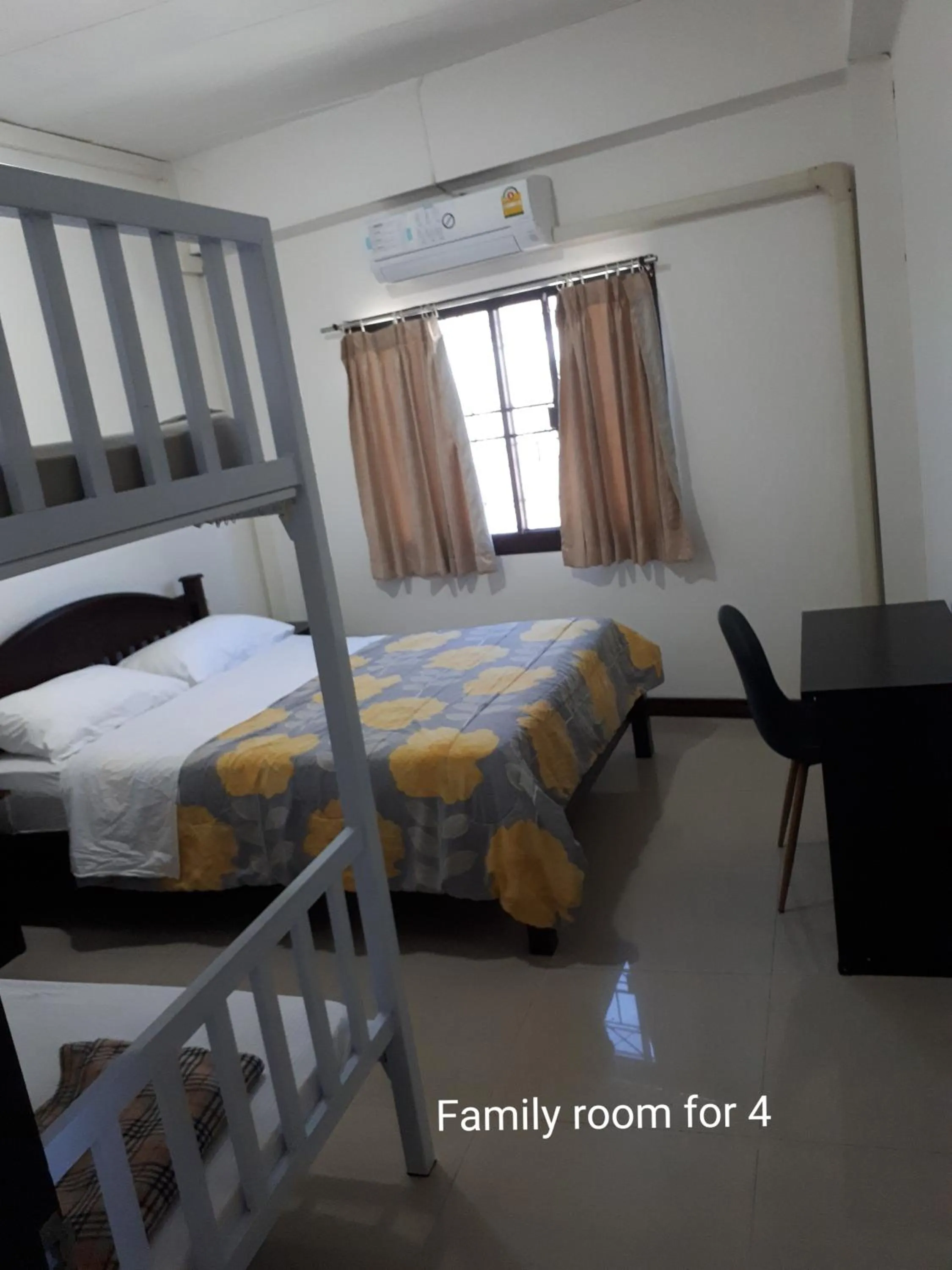 Photo of the whole room, Bed in Chiangmai Gate Capsule Hostel