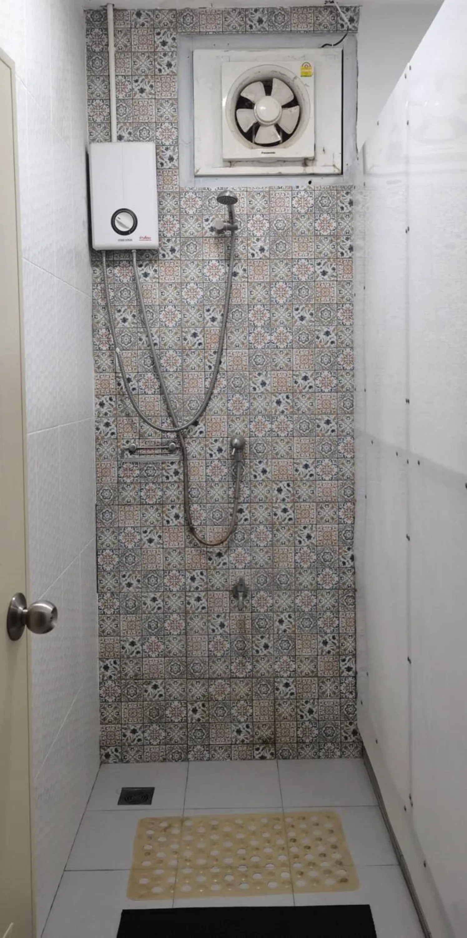 Bathroom in Chiangmai Gate Capsule Hostel