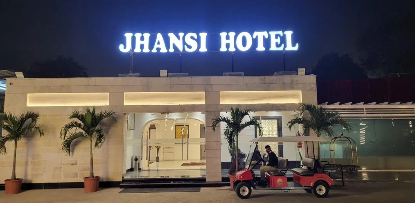 Jhansi Hotel