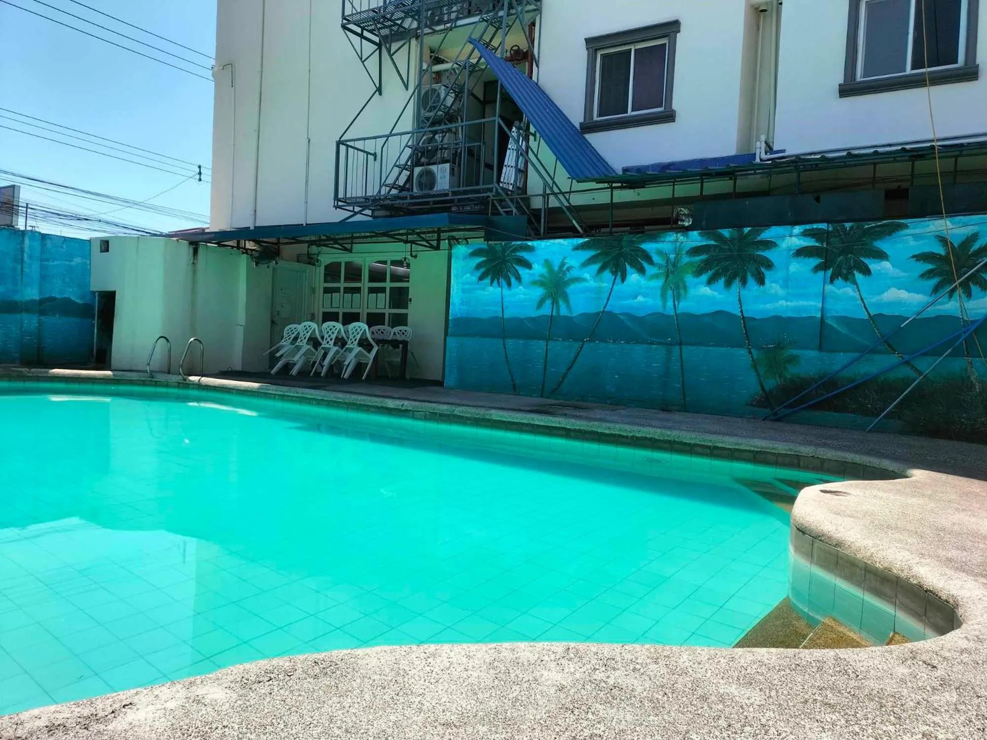 Swimming pool in PJ INN HOTEL