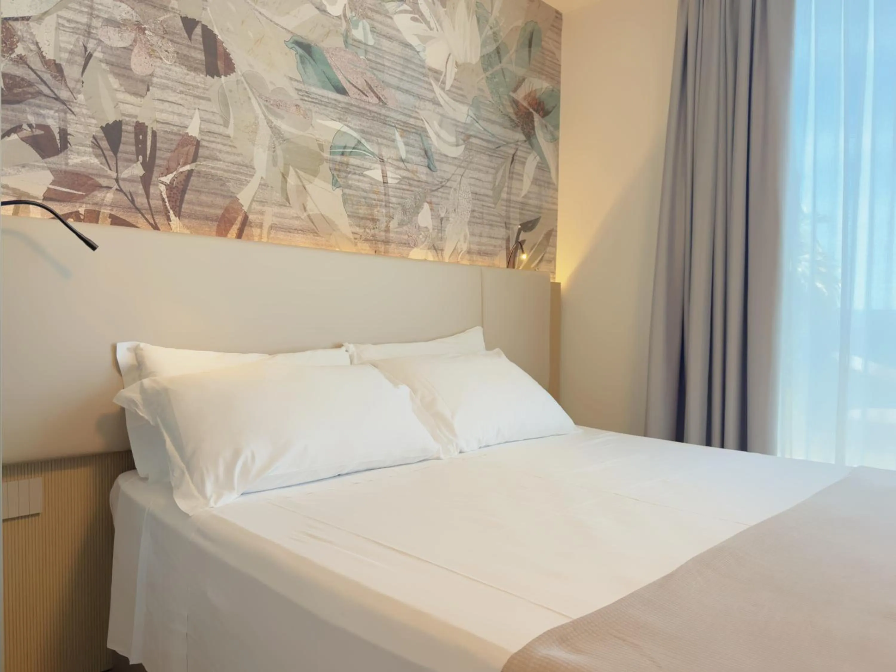 Bed in Hotel Continental