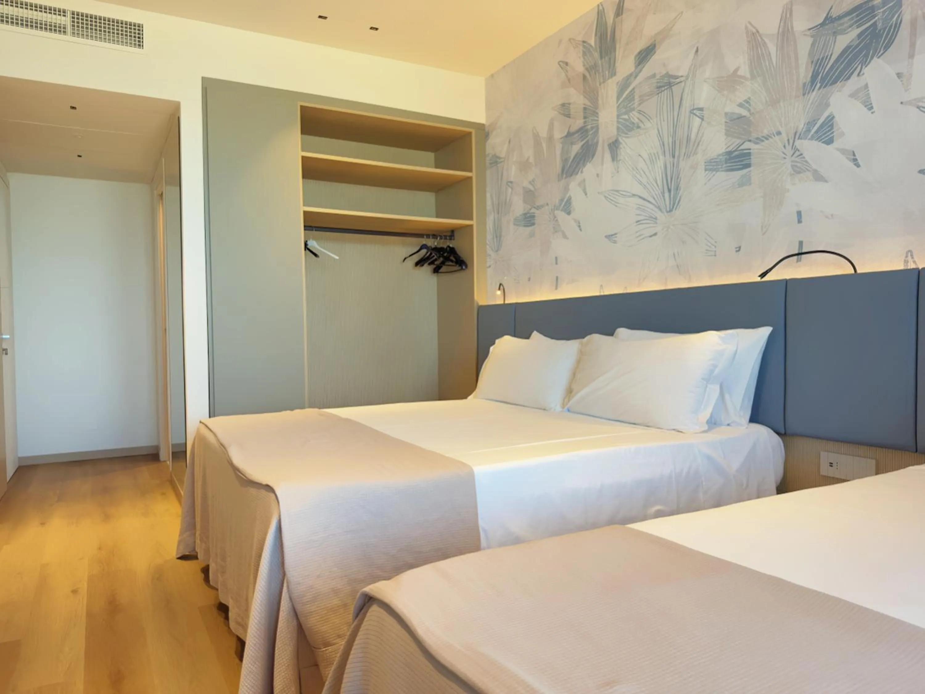 Bed in Hotel Continental