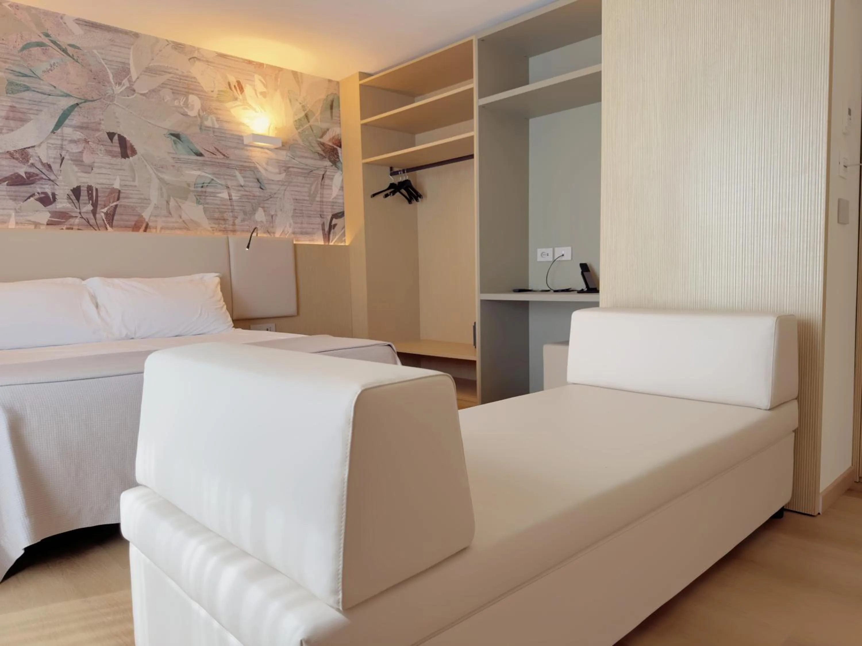 Bed in Hotel Continental