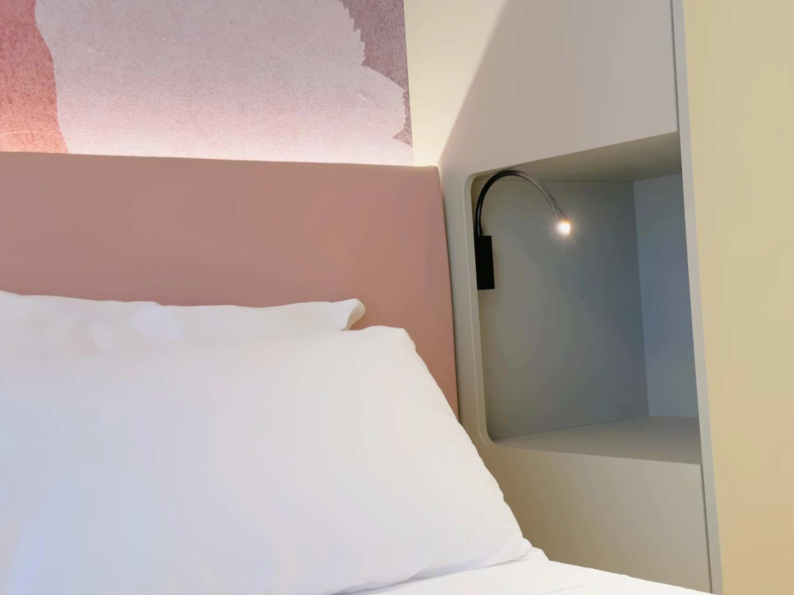 Bed in Hotel Continental