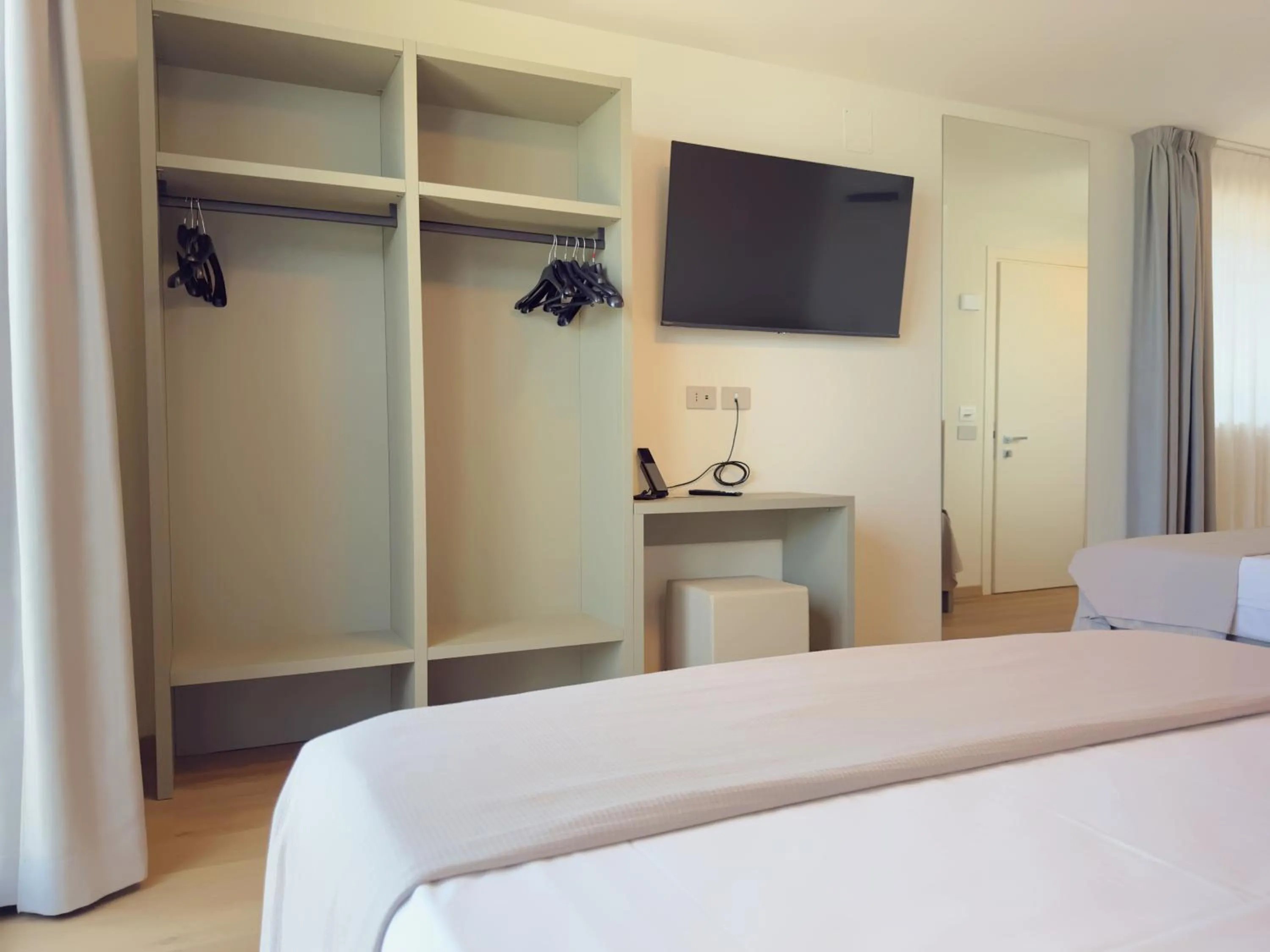 Bed in Hotel Continental