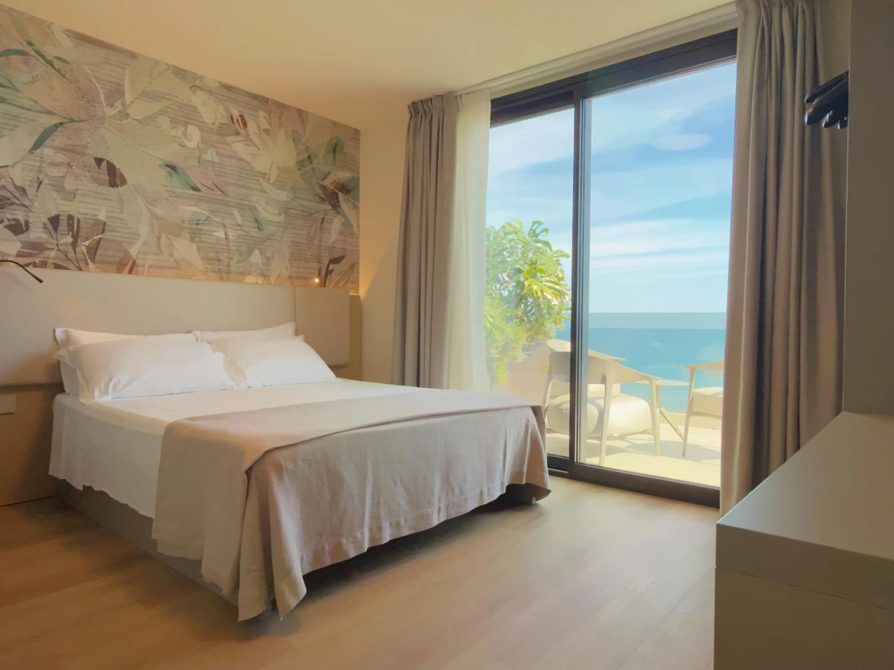 Bed in Hotel Continental