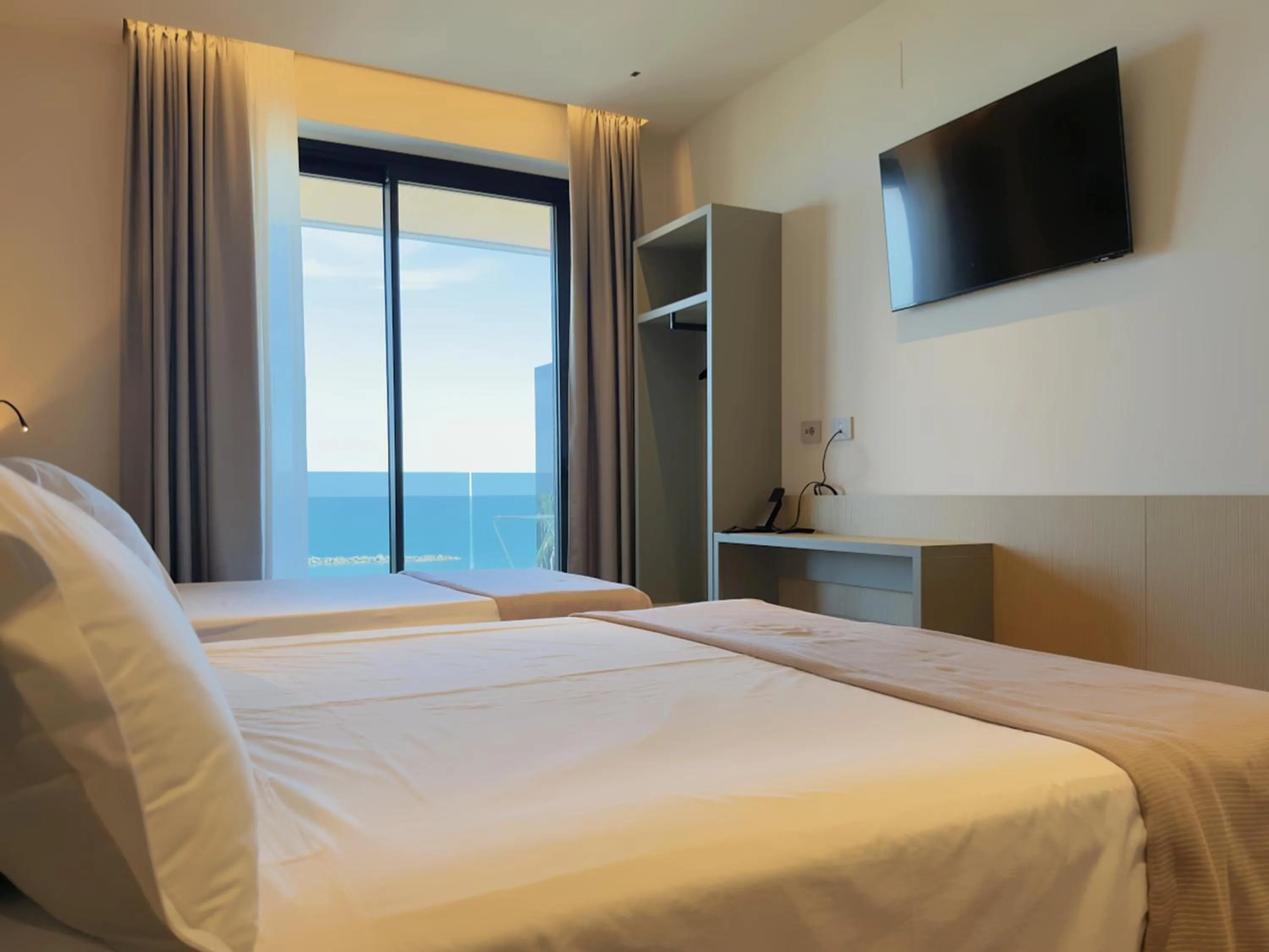 Bed in Hotel Continental