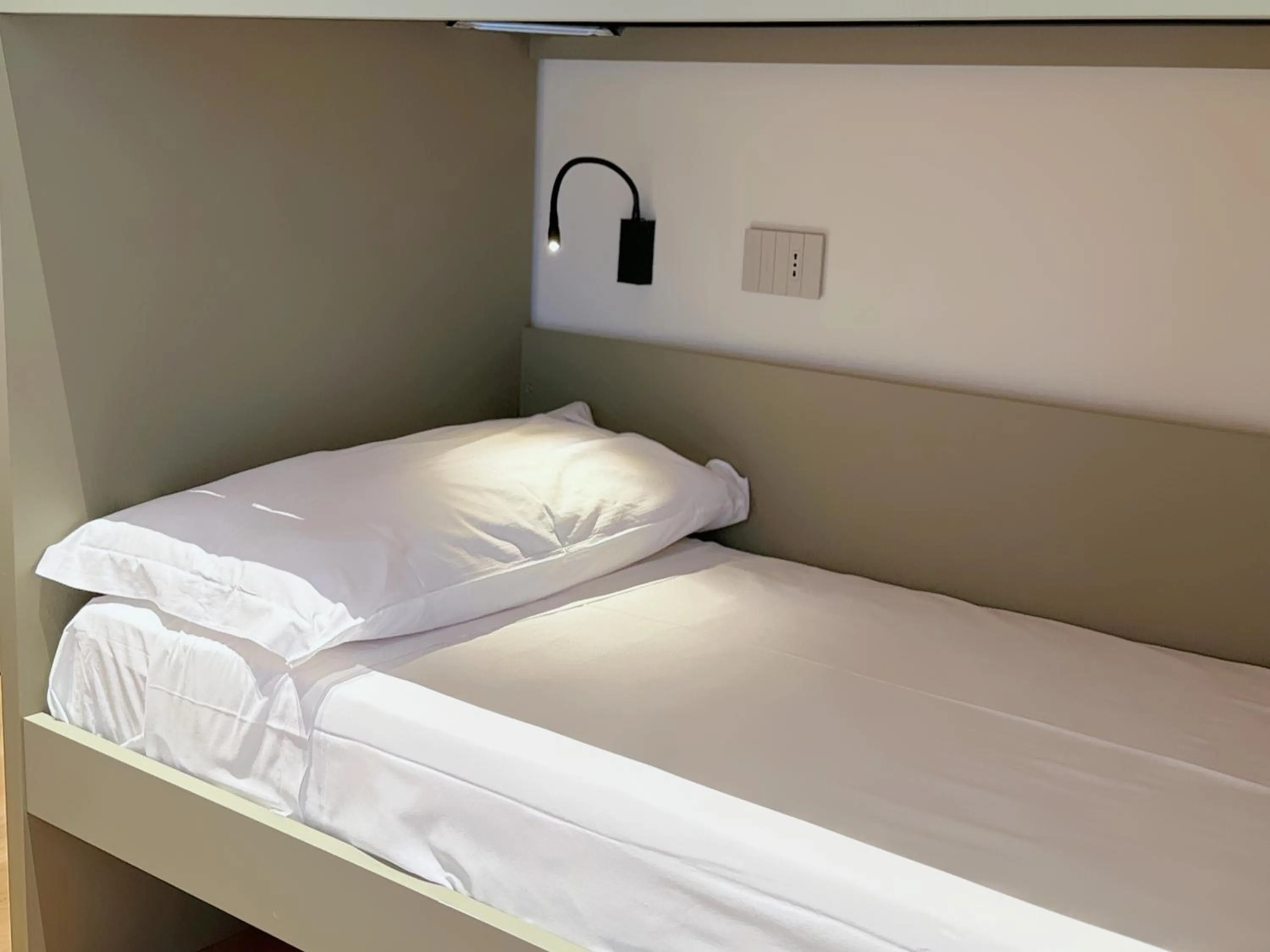 Bed in Hotel Continental