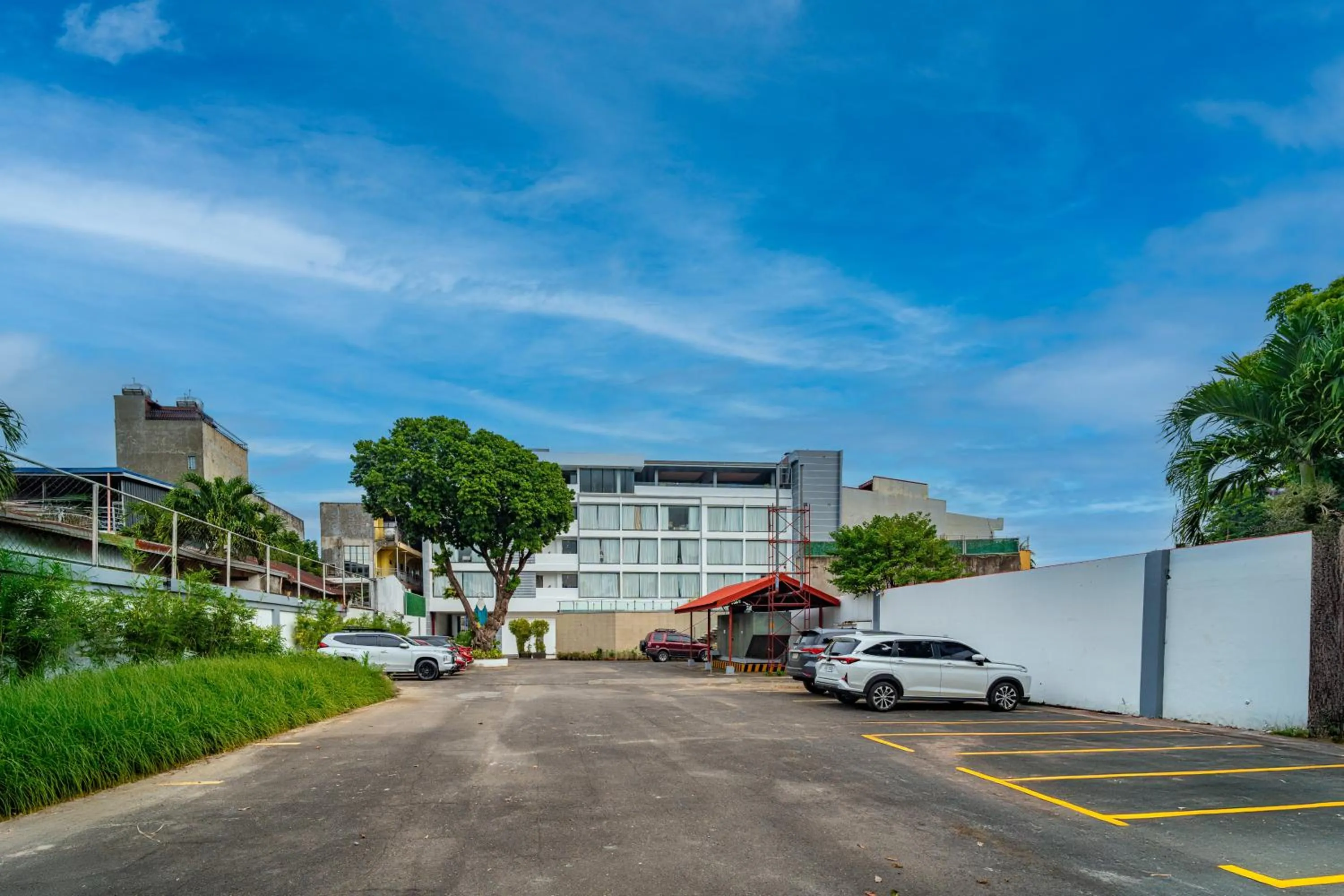 Parking in The Isabelle Hotel