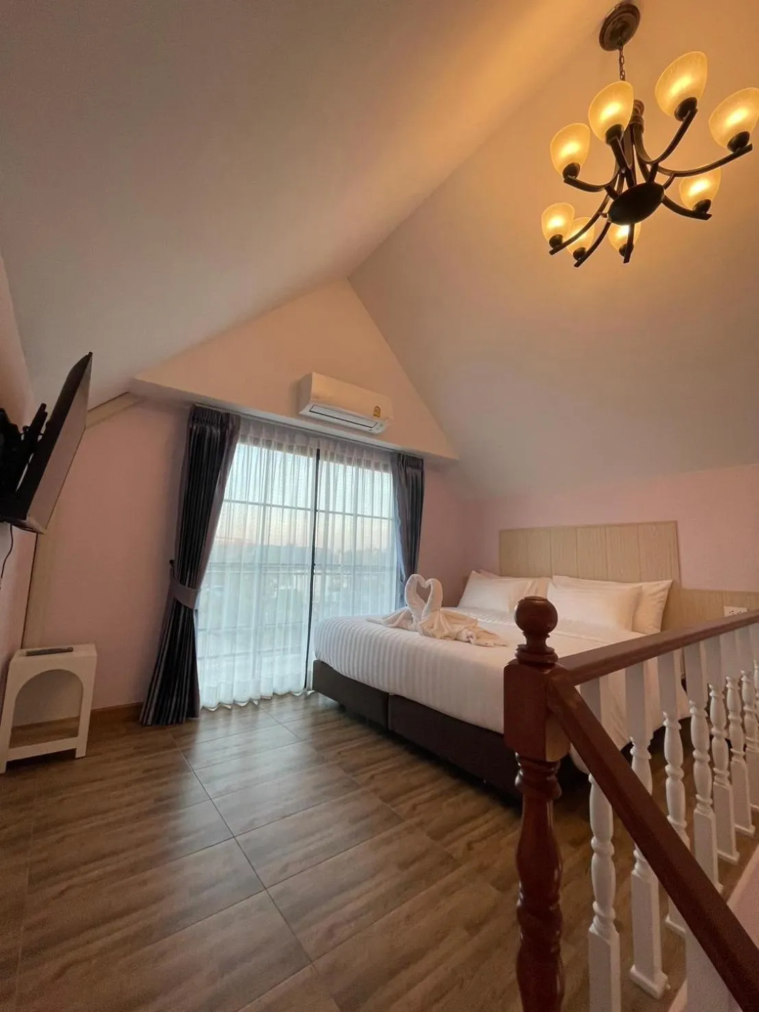 Bed in The Autumn Creek Chiangrai