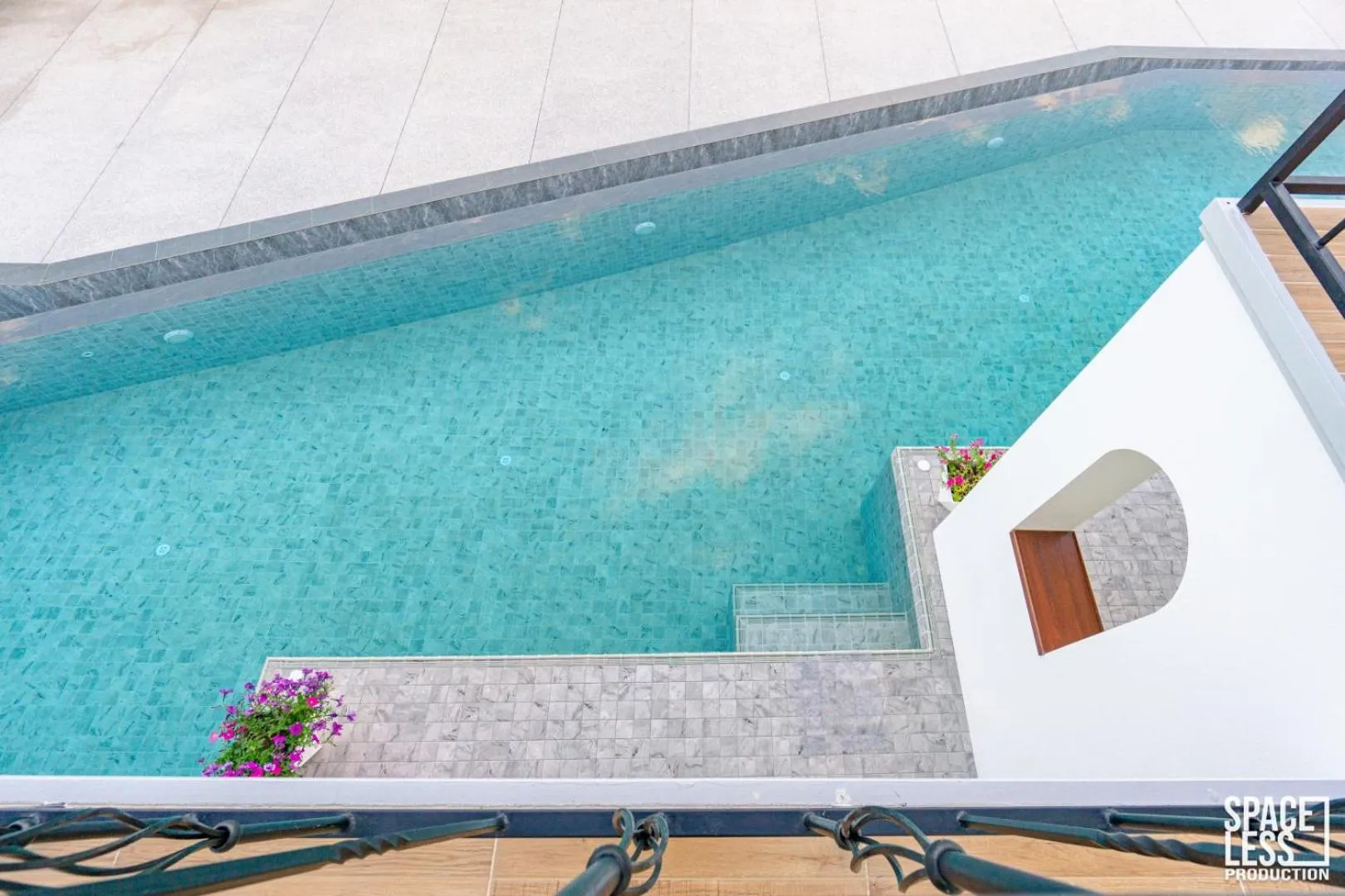 The Autumn Creek Chiangrai