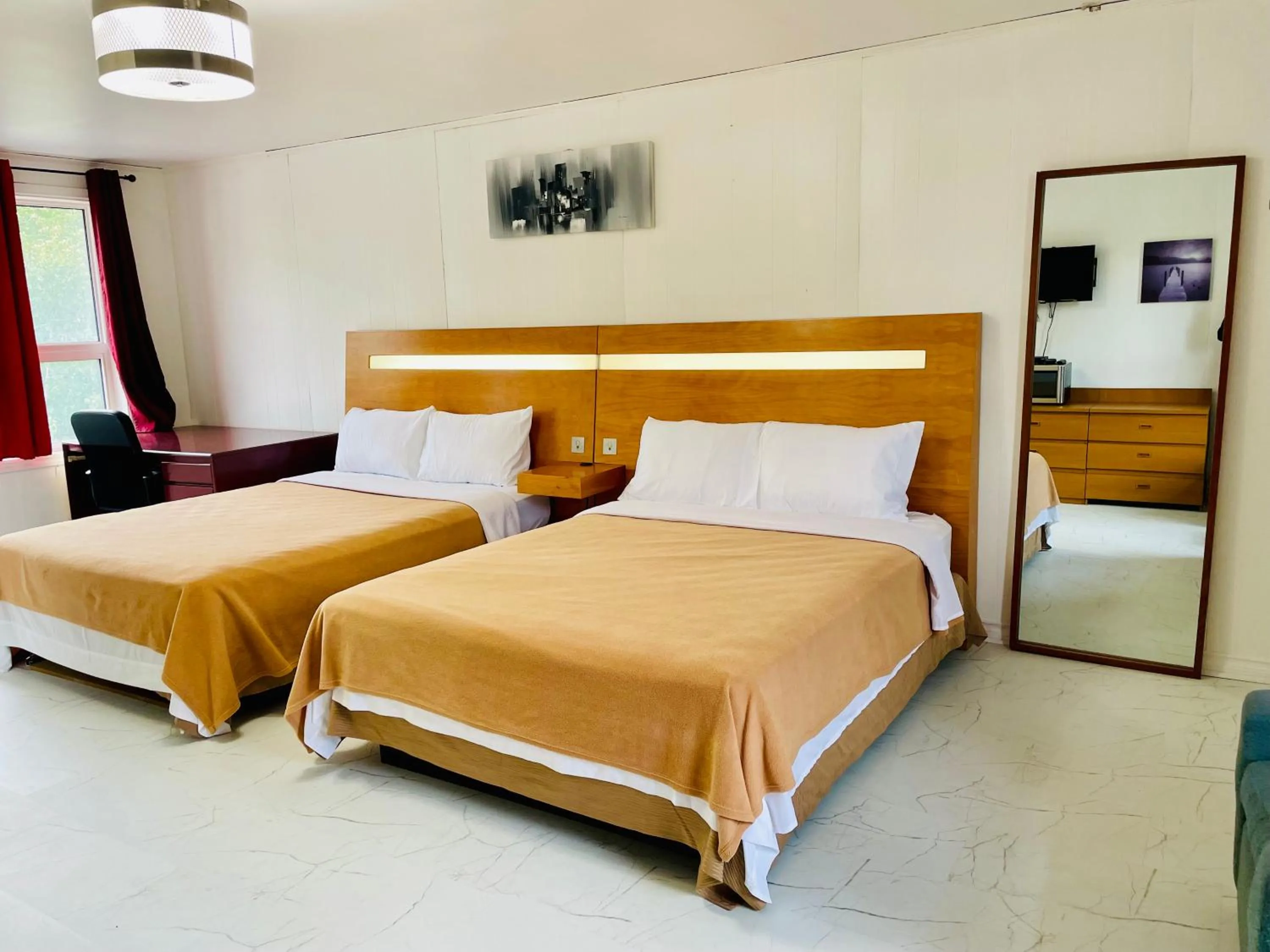 Bed in Muskoka Nights