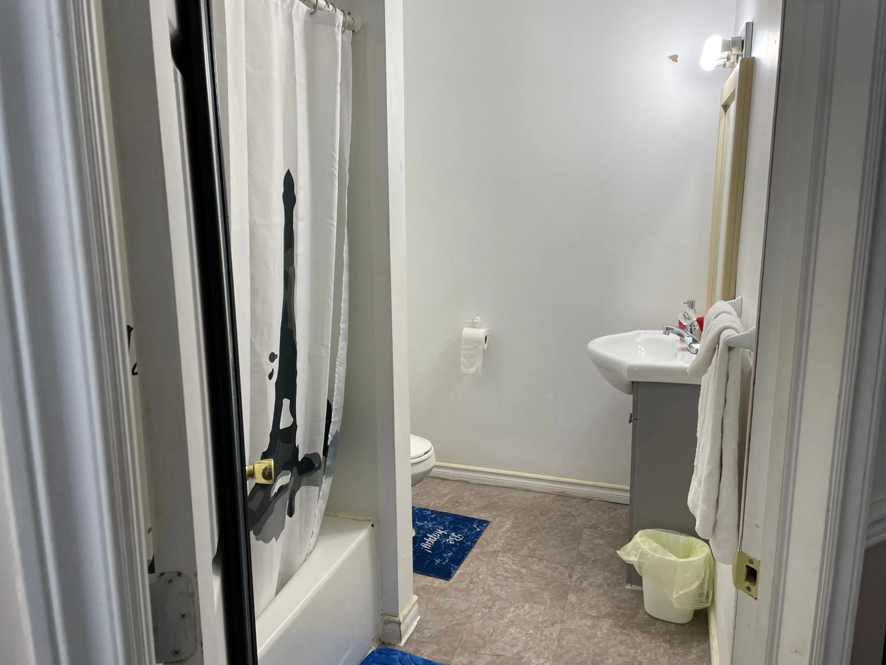 Bathroom in Muskoka Nights