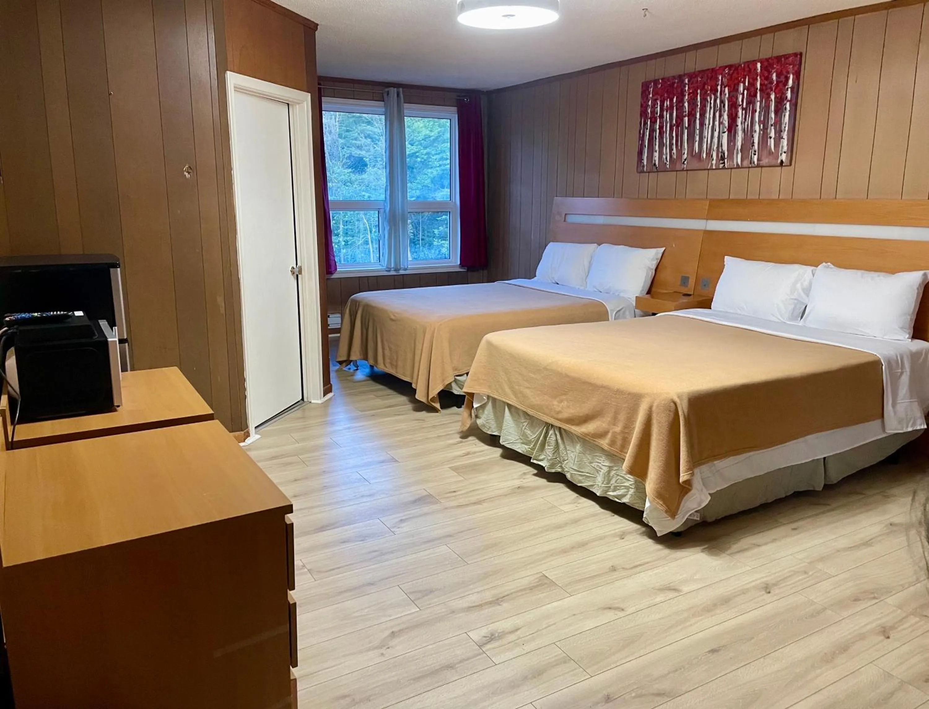 Bedroom in Muskoka Nights