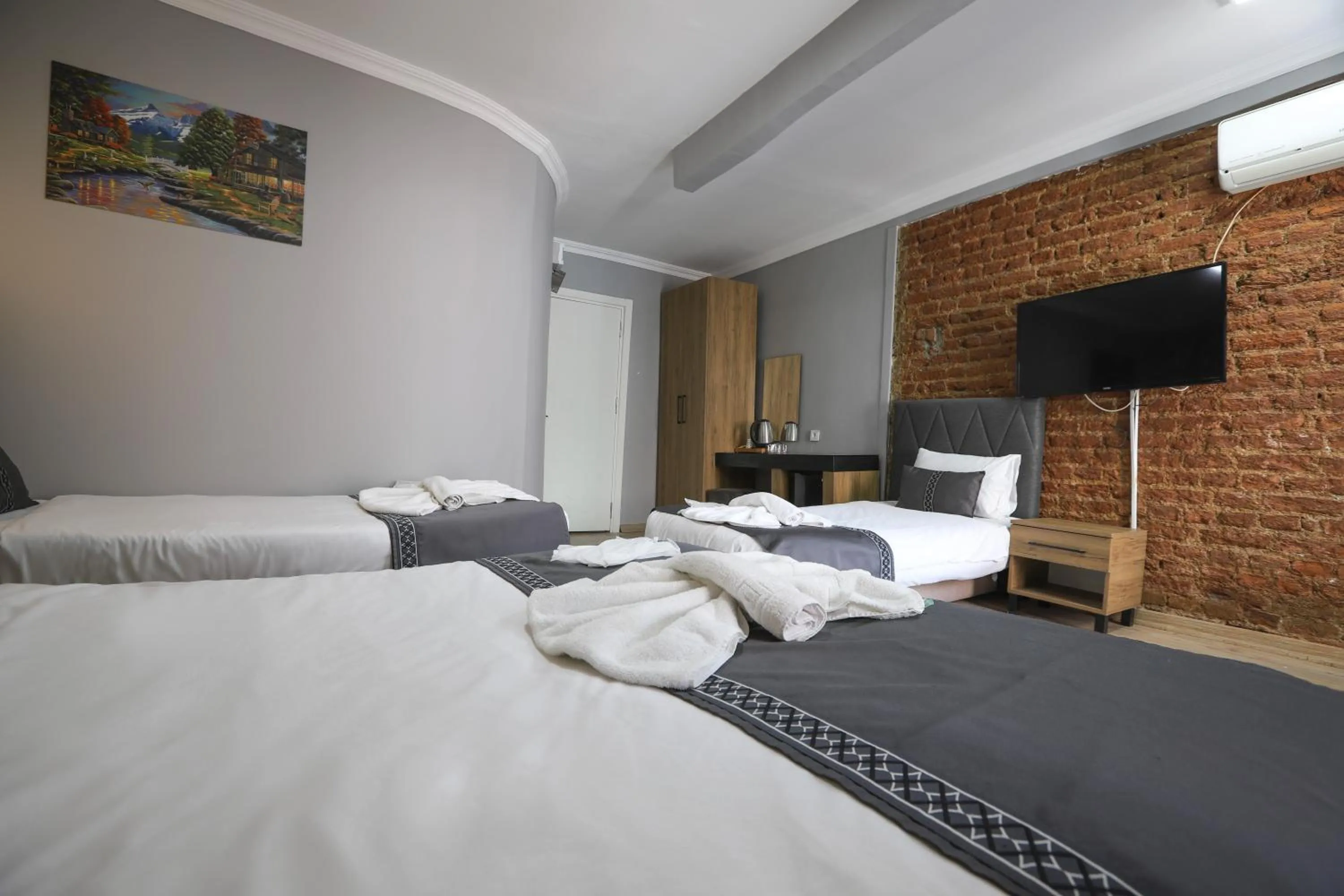 Bed in LA PERA SUİTES