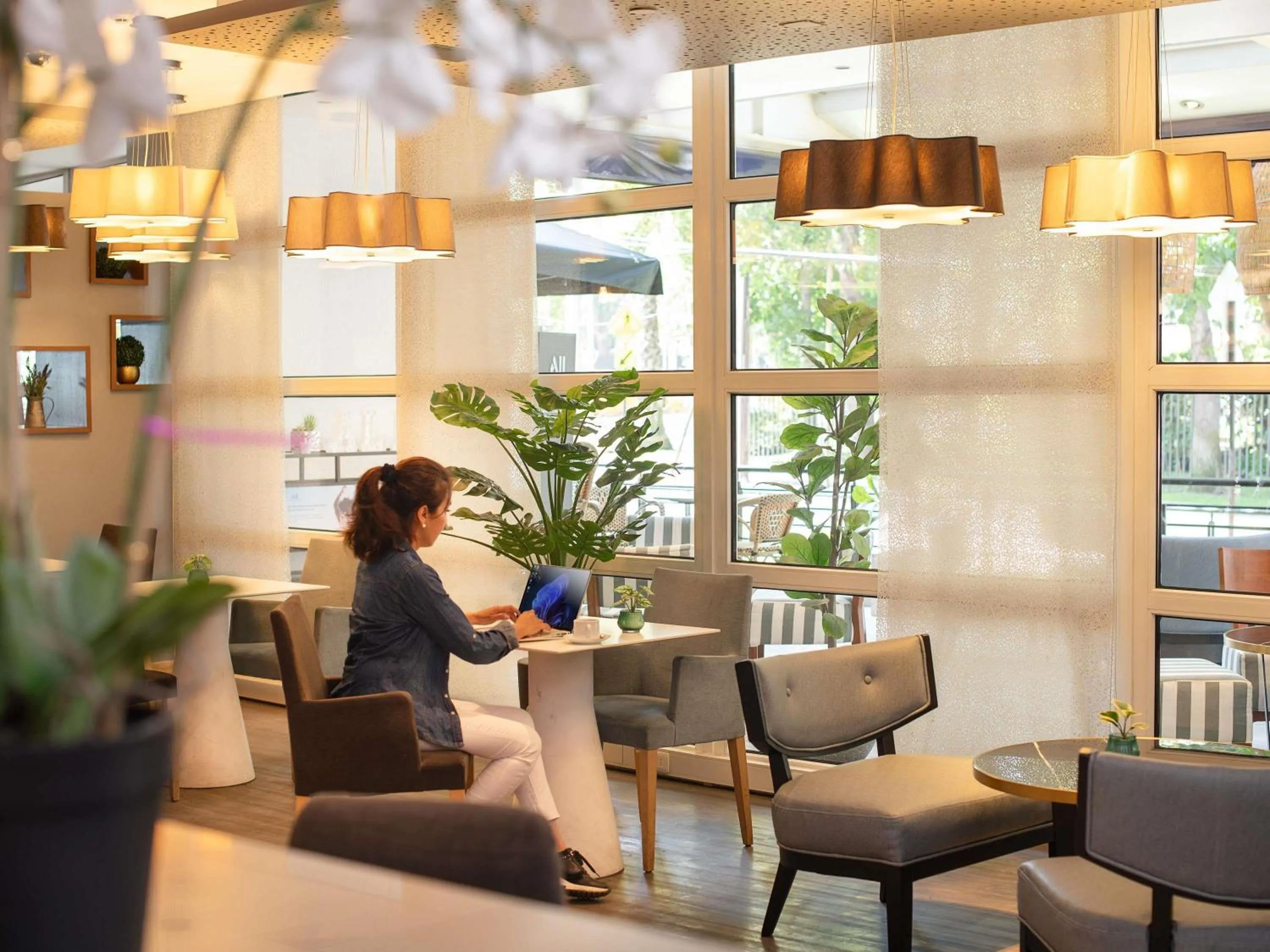 Lounge or bar in Novotel Santiago Vitacura