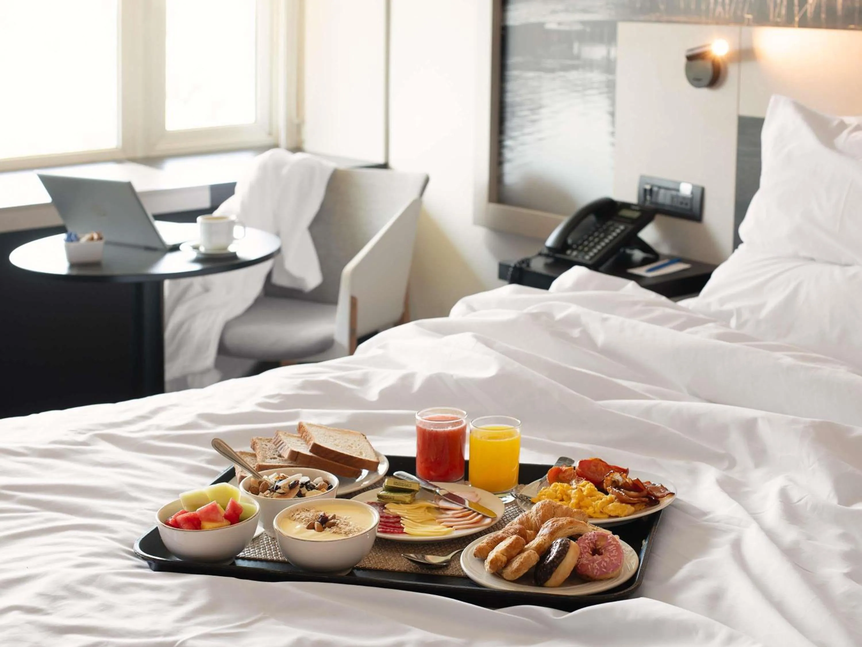 Bedroom, Bed in Novotel Santiago Vitacura