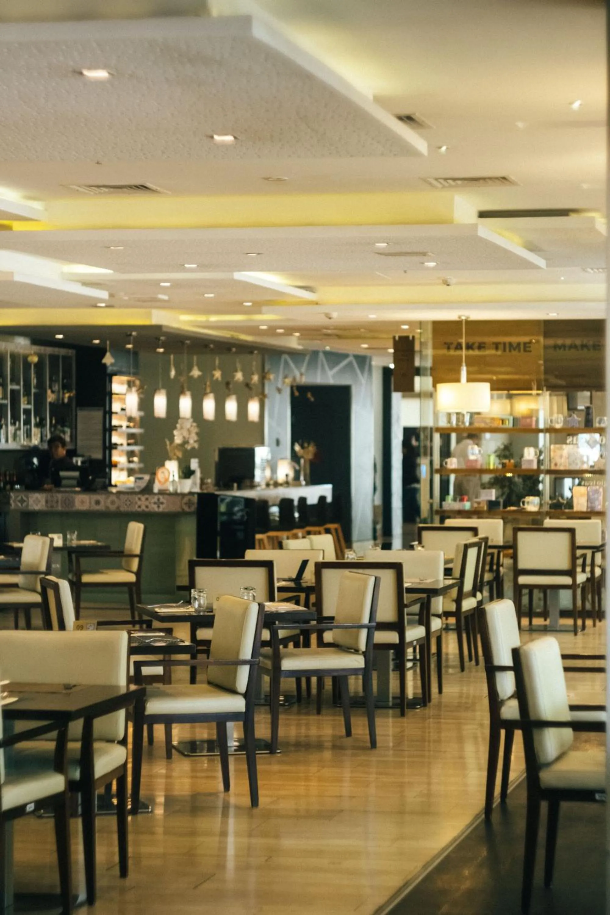 Restaurant/places to eat in Novotel Santiago Vitacura