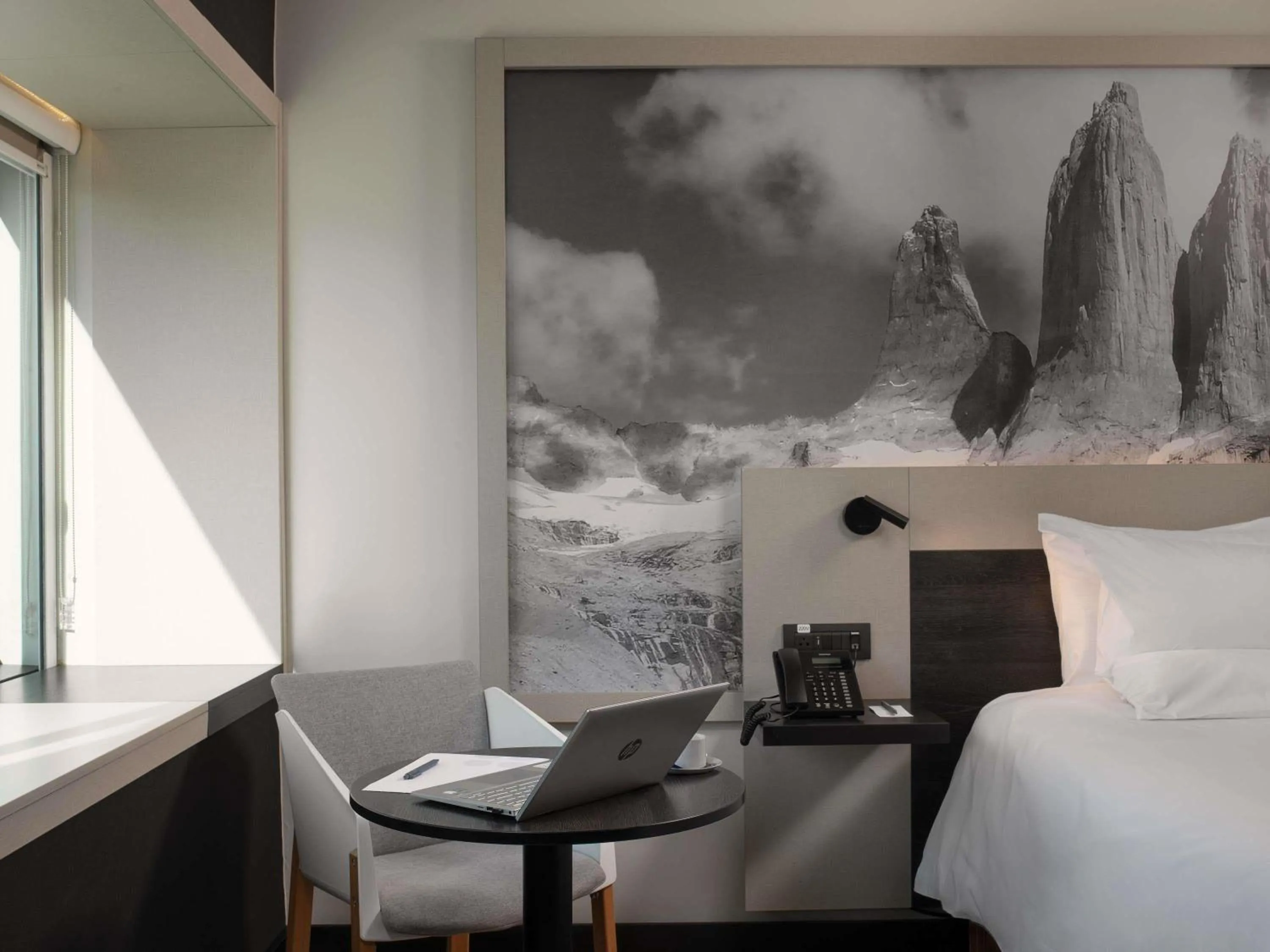 Bedroom, Bed in Novotel Santiago Vitacura