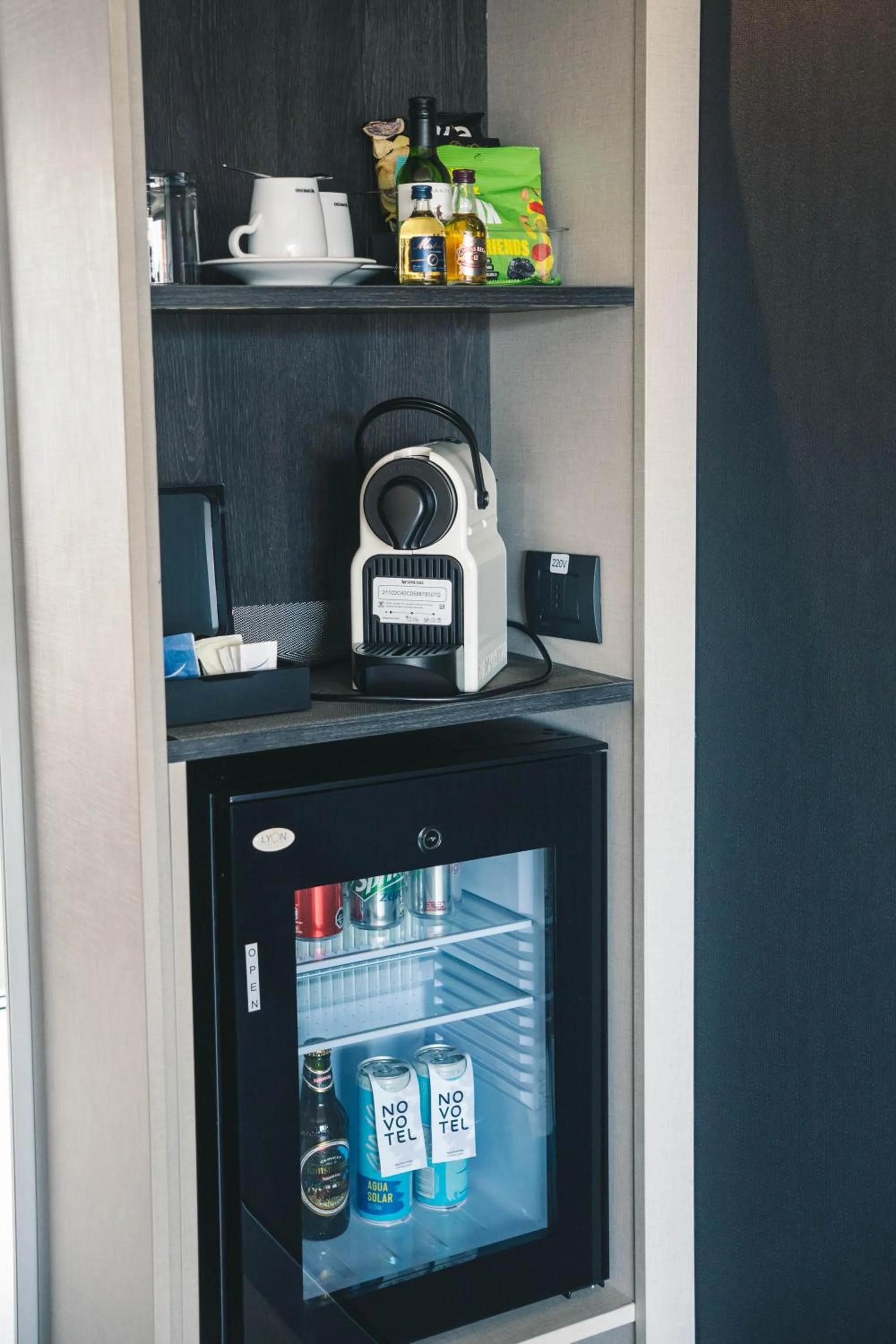 Coffee/tea facilities in Novotel Santiago Vitacura