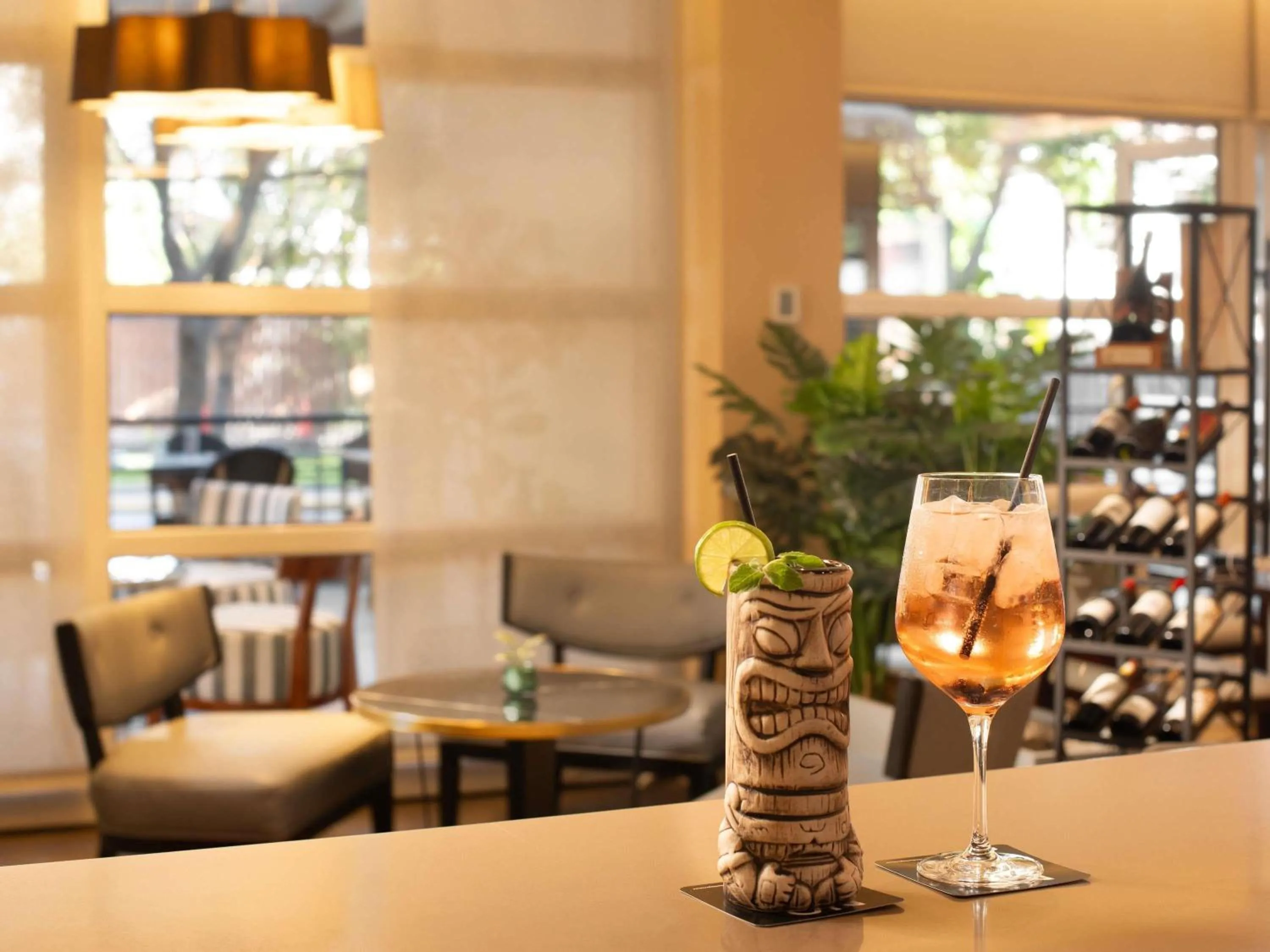 Lounge or bar in Novotel Santiago Vitacura